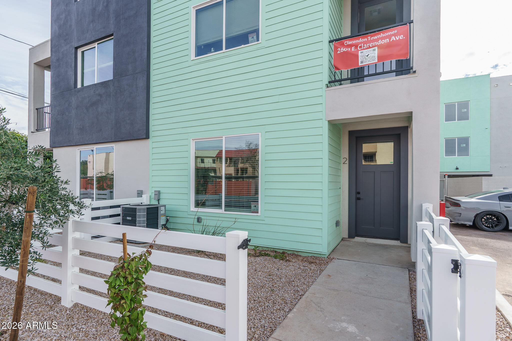 2601 E CLARENDON Avenue 2