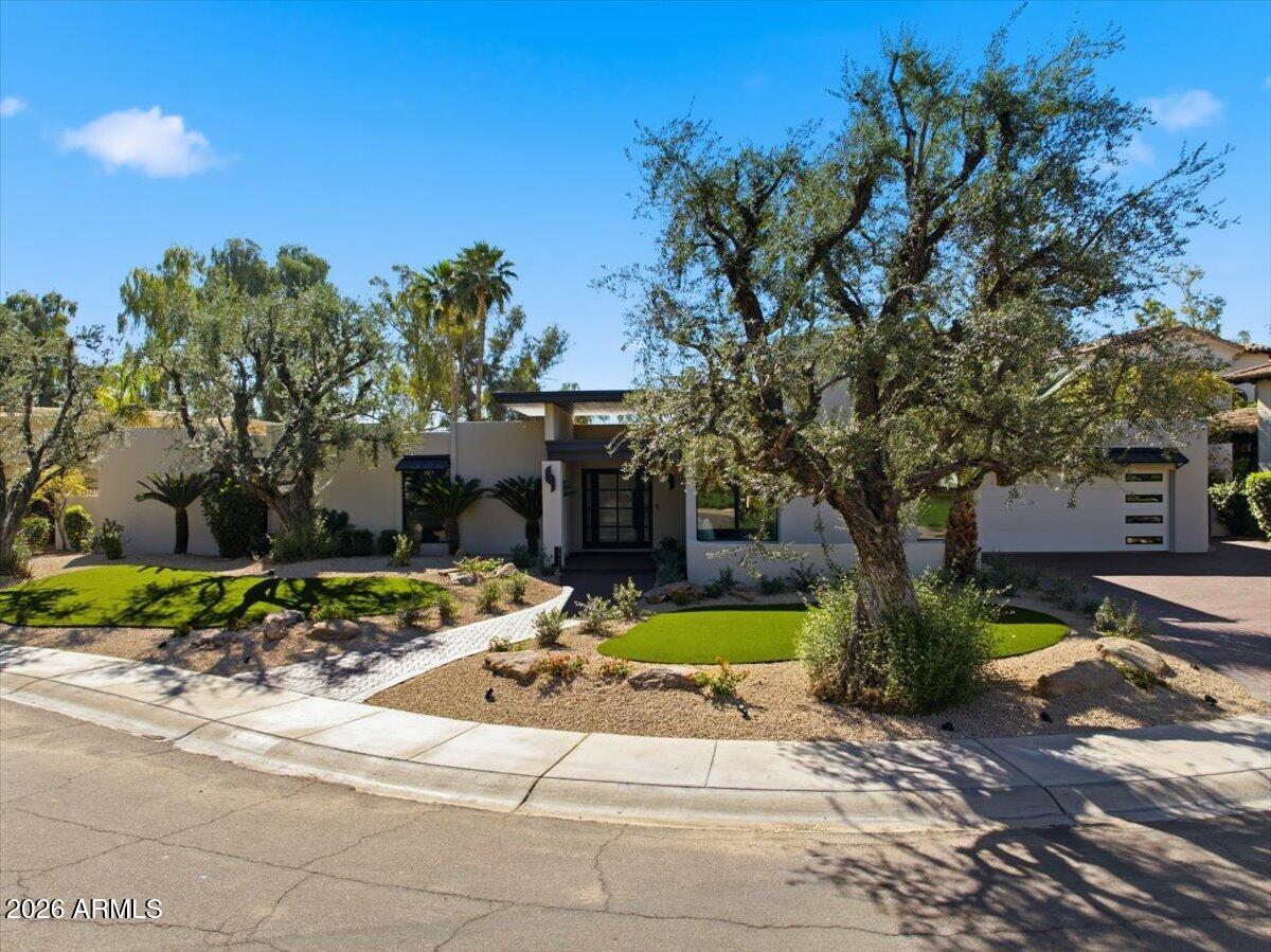 7643 E VIA DEL PLACITO --