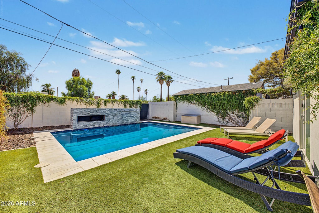 Photo of 1421 E Hubbell Street, Phoenix, AZ 85006 (MLS # 7093125)