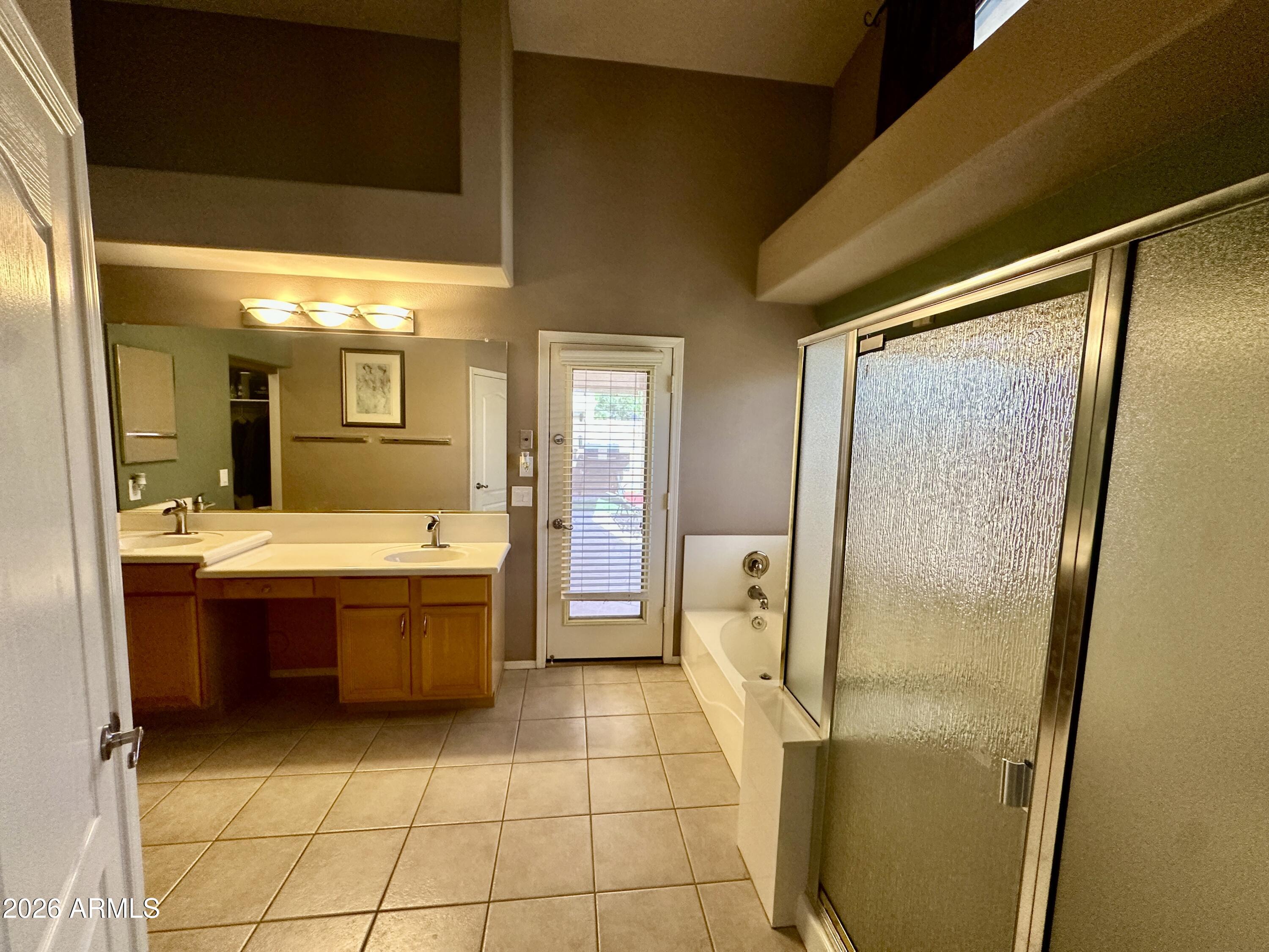 MERIDIAN POINTE - Residential