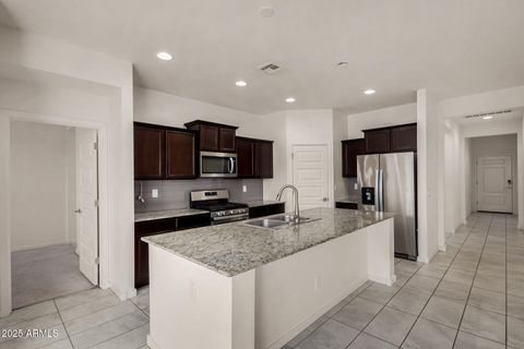 410 W NIKITA Drive San Tan Valley AZ 85140