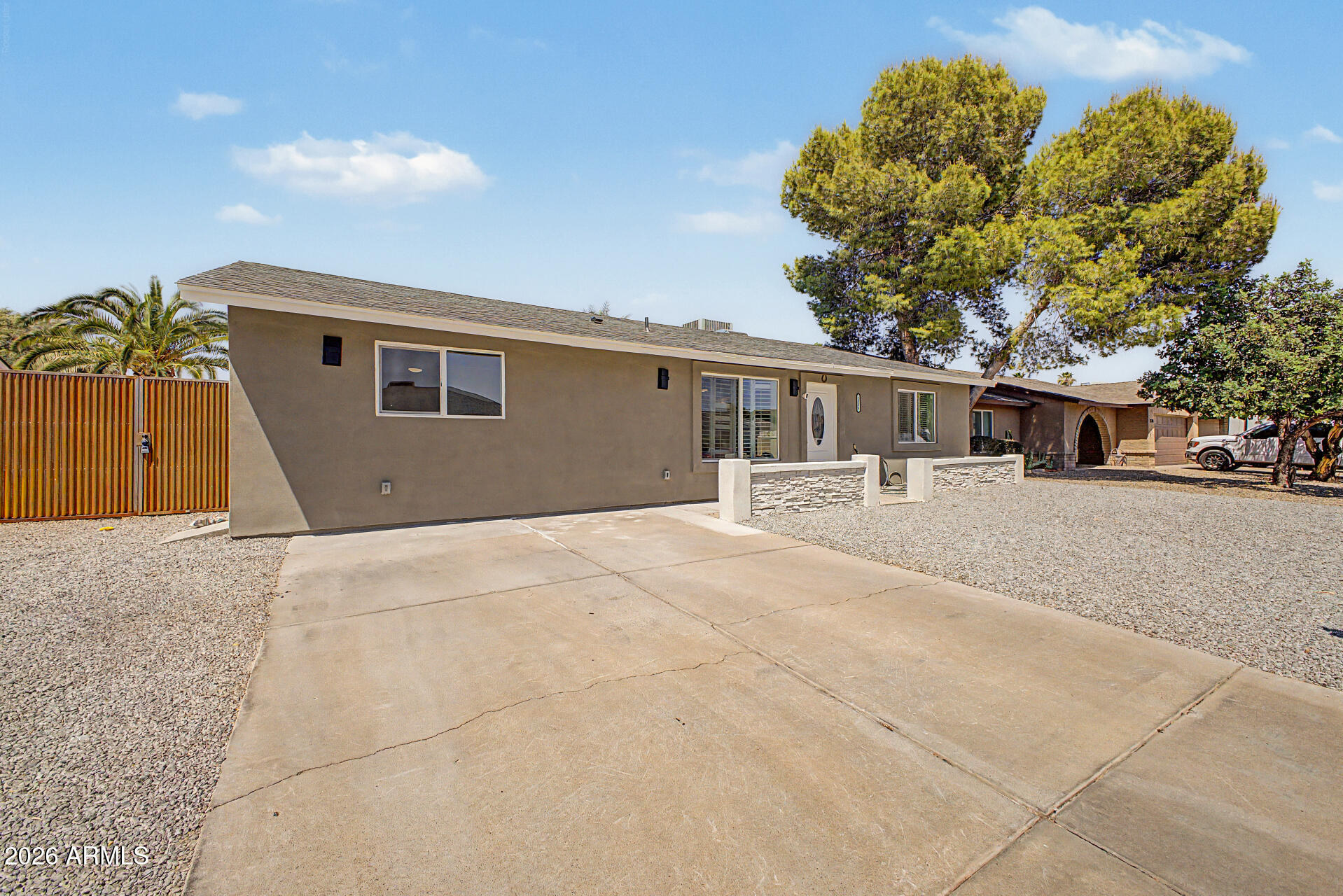 3524 E ANGELA Drive