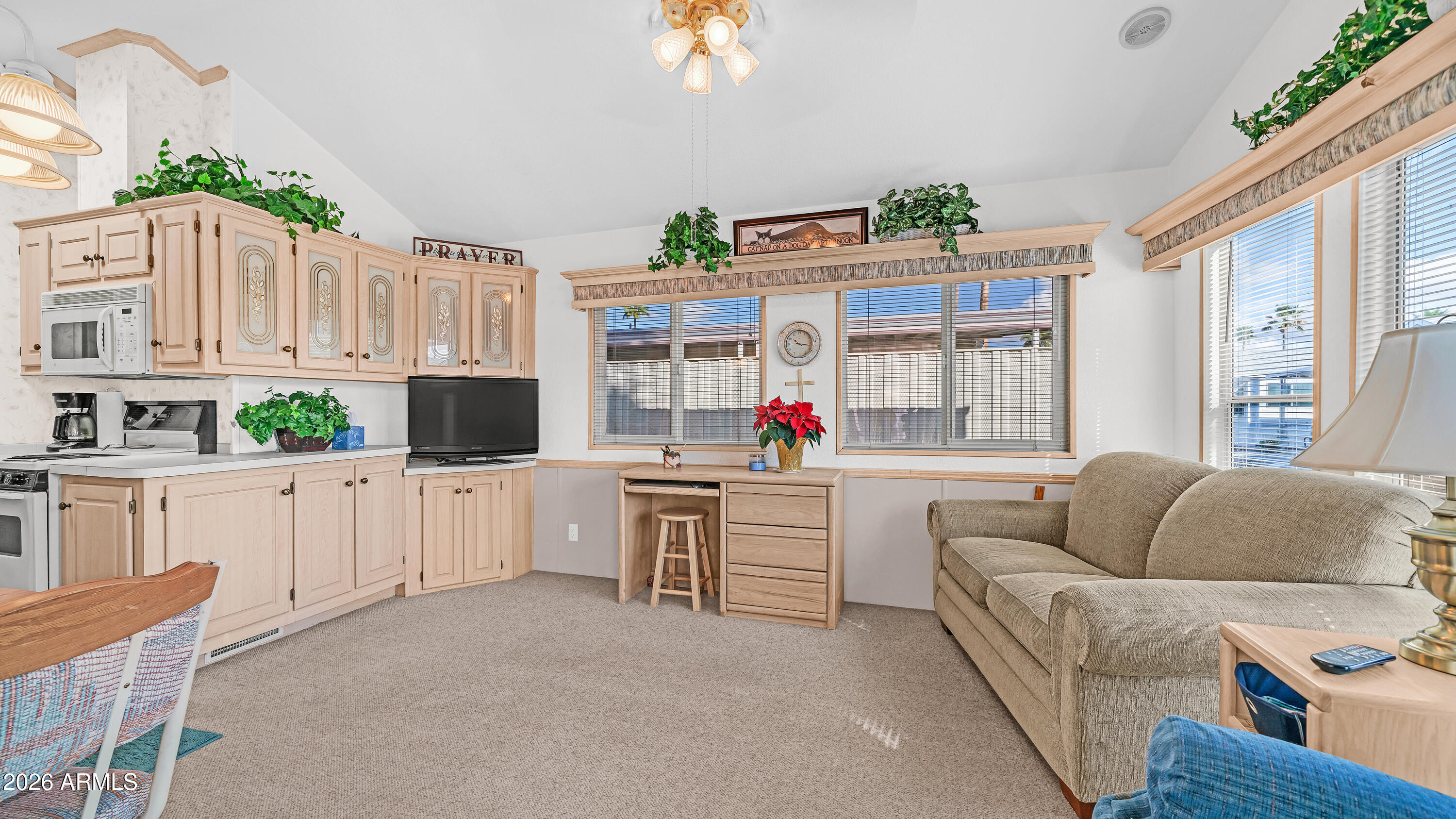 GOLDEN VISTA - Residential