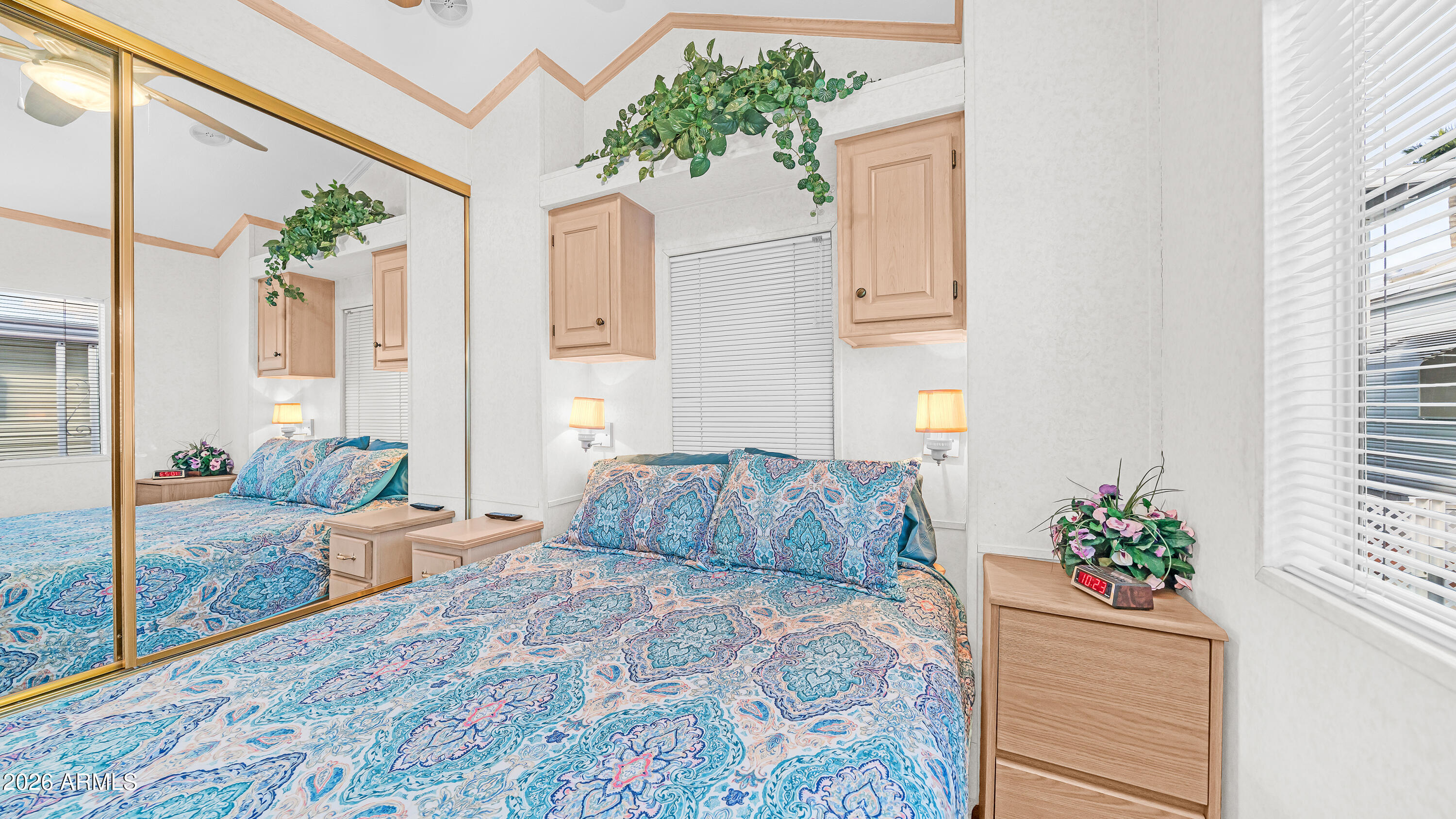 GOLDEN VISTA - Residential