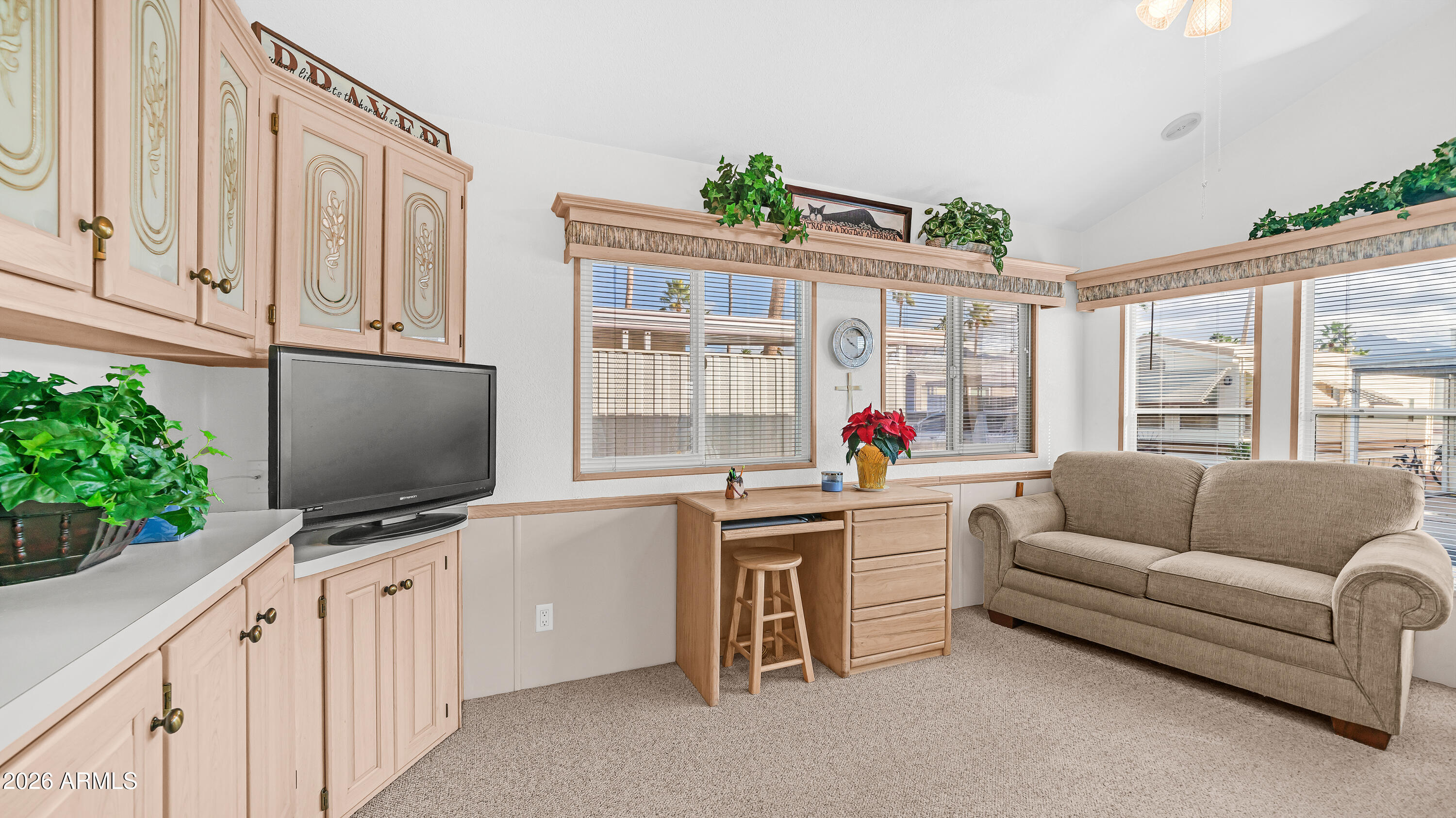 GOLDEN VISTA - Residential