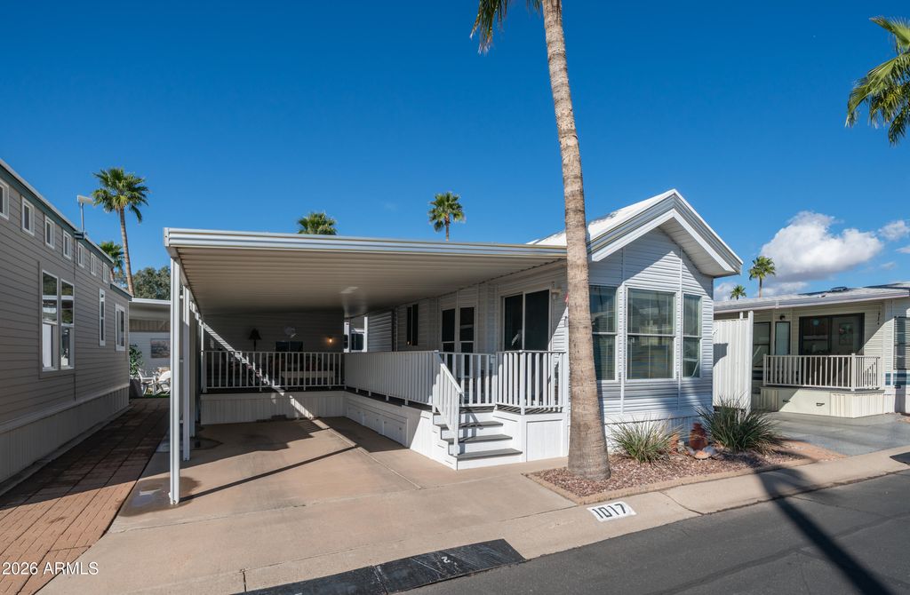 Photo of 1017 Prospector Drive, Apache Junction, AZ 85119 (MLS # 6985944)