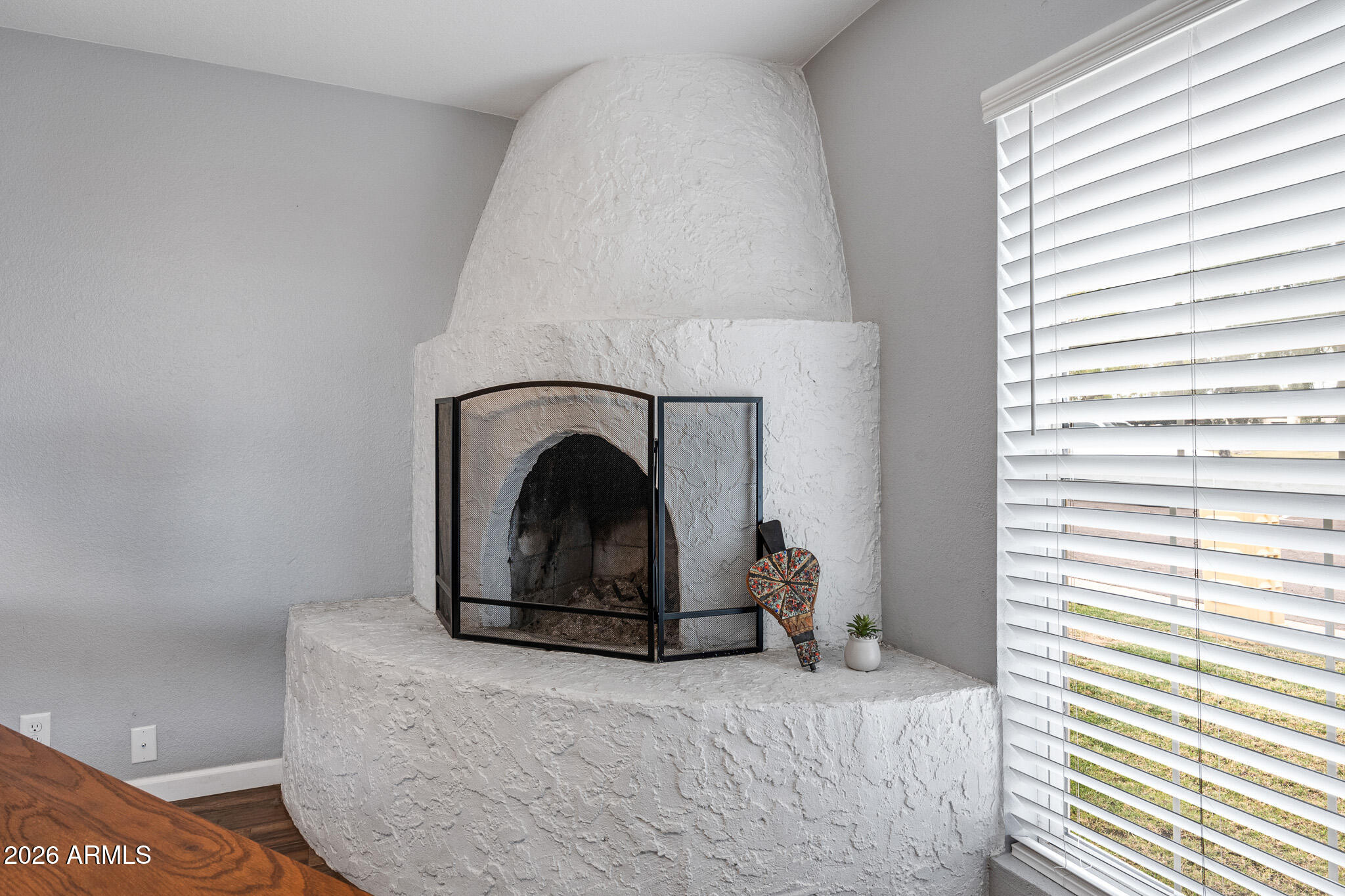 1725 N DATE Street 26