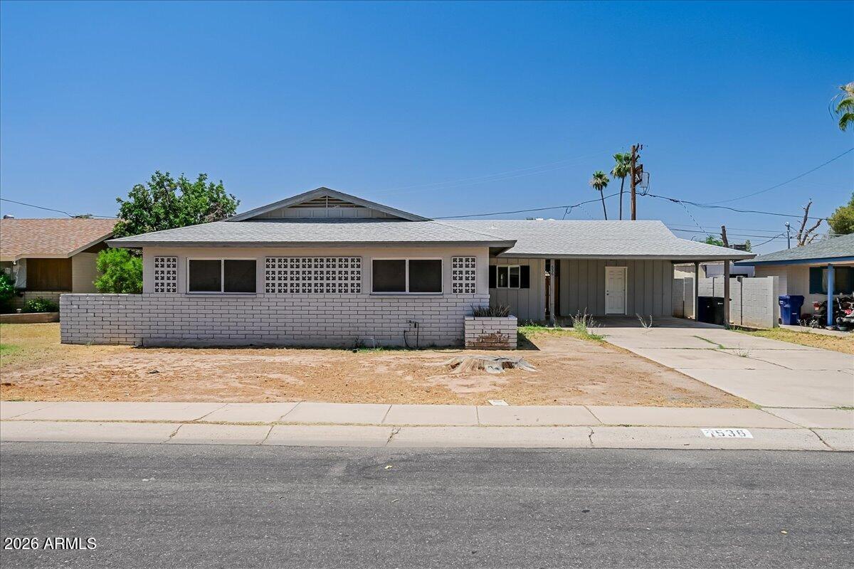 536 N CHERI LYNN Drive