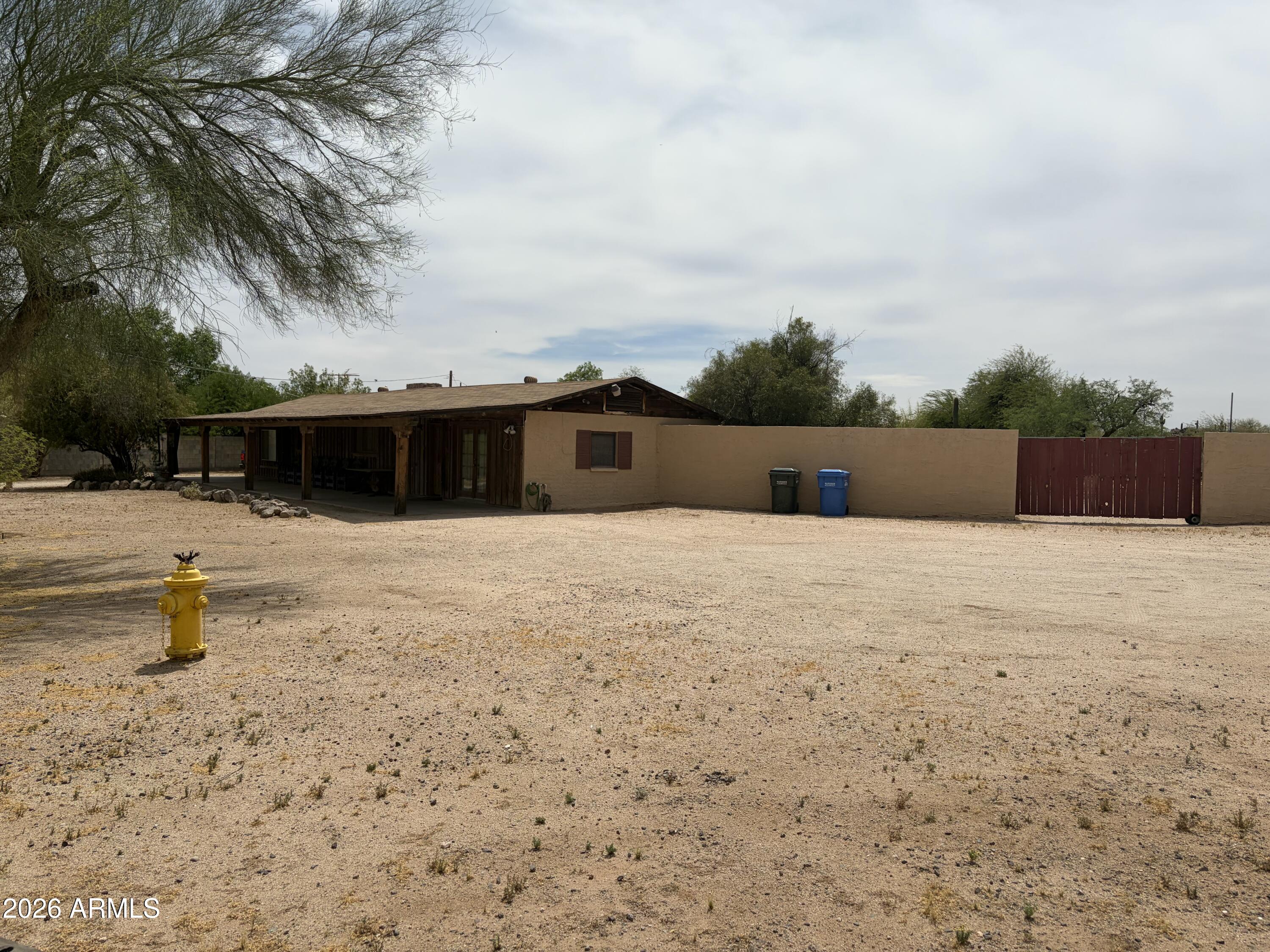 2105 E LONE CACTUS Drive