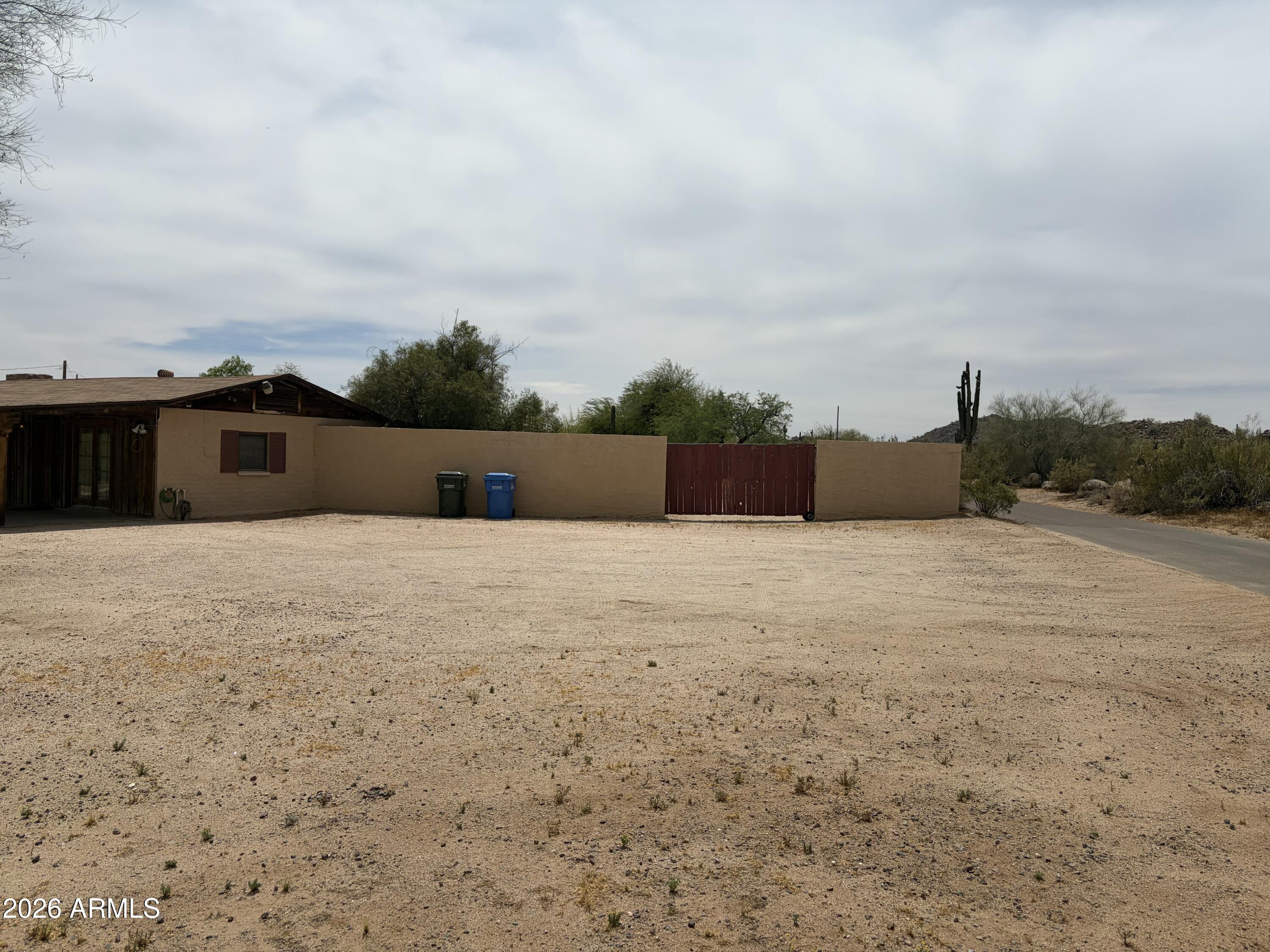 2105 E LONE CACTUS Drive