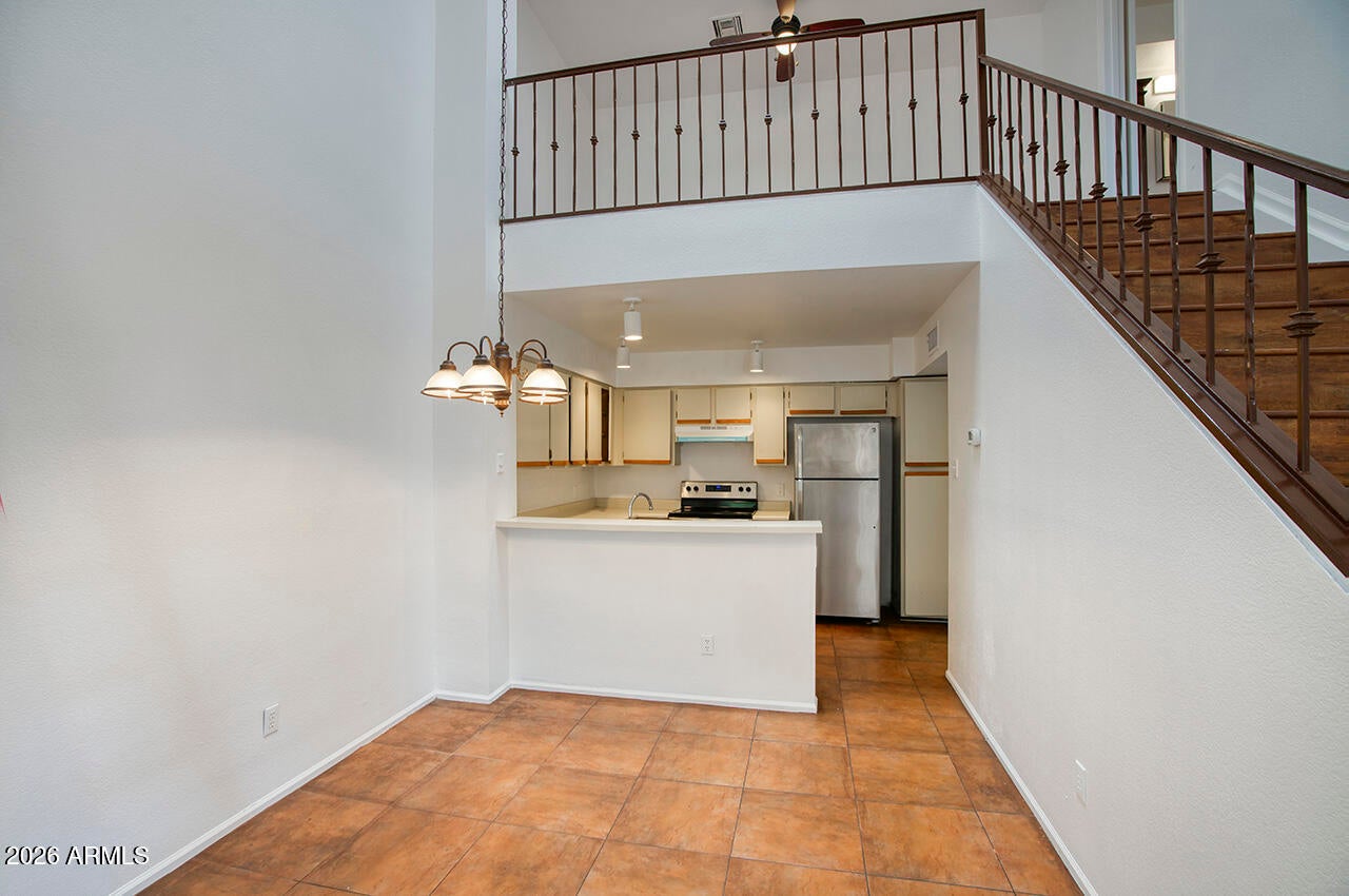 1717 E UNION HILLS Drive 1032