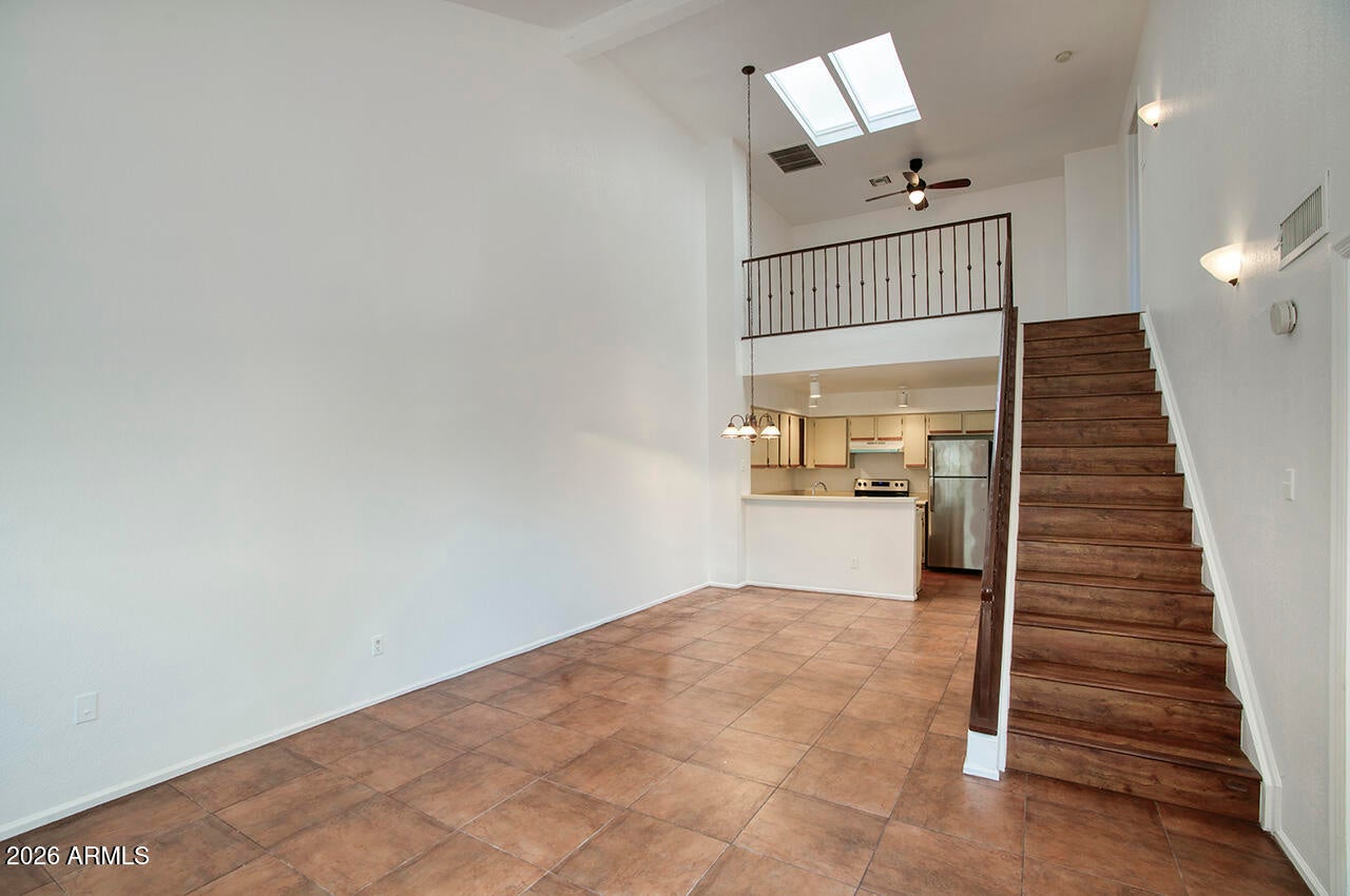 1717 E UNION HILLS Drive 1032