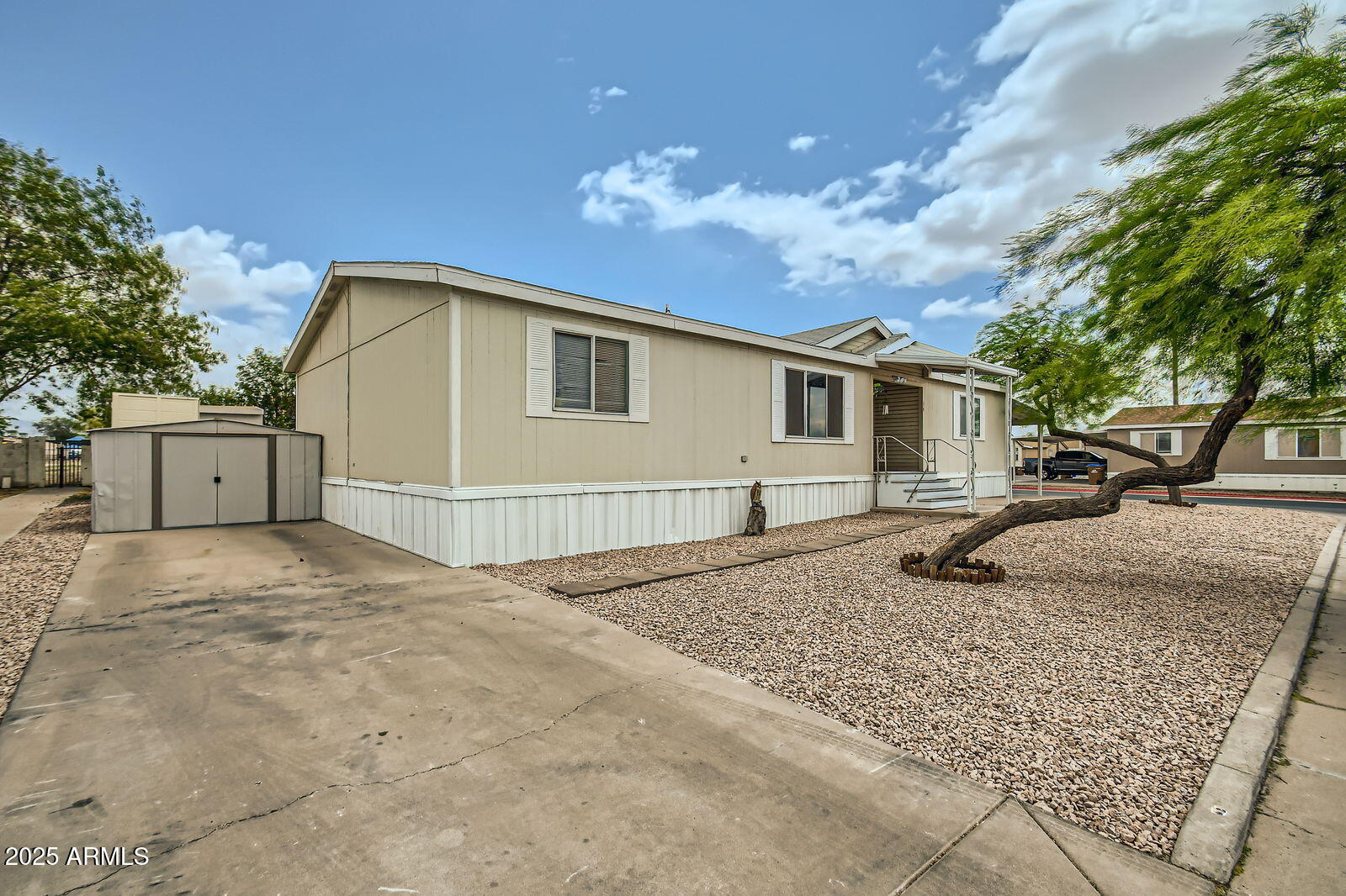 9431 E CORALBELL Avenue 14