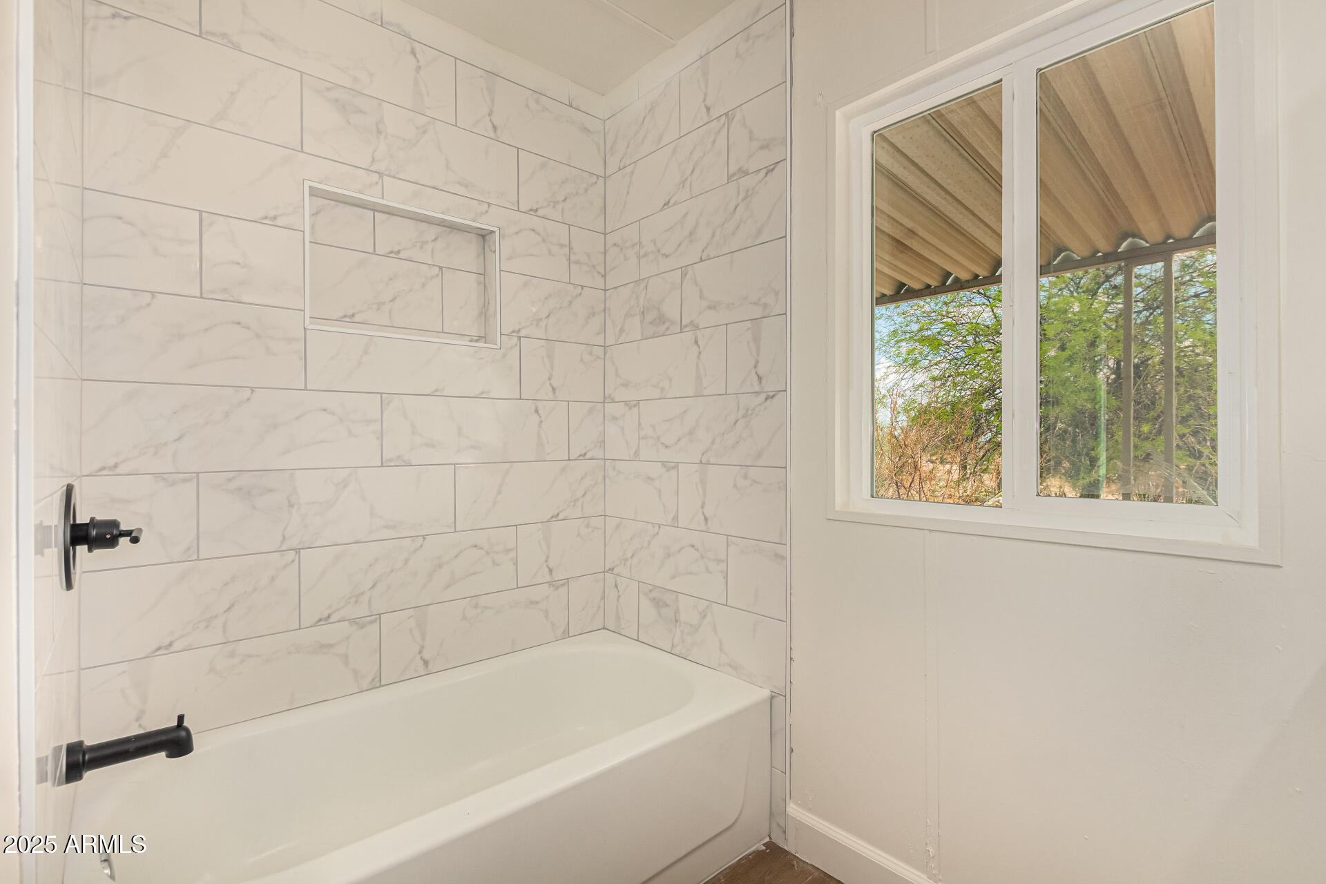 3663 N THISTLE Drive