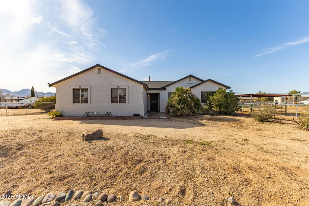 Photo of 25424 S 199th Place, Queen Creek, AZ 85142 (MLS # 6976933)