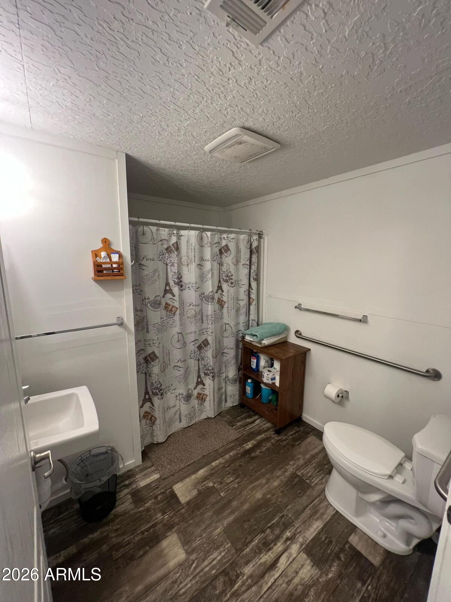 Hodgins Acres - Residential