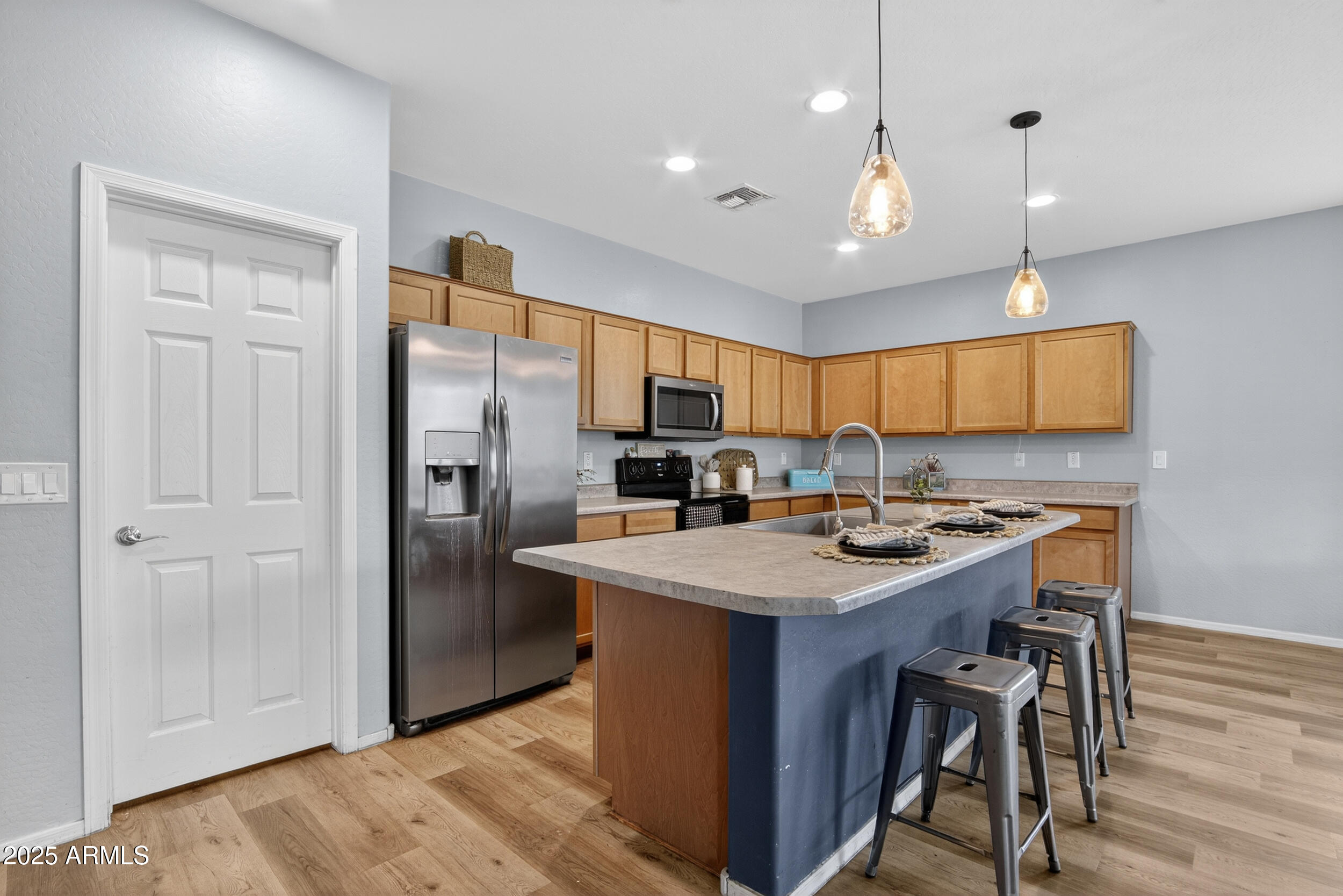 22484 E Calle De Flores --