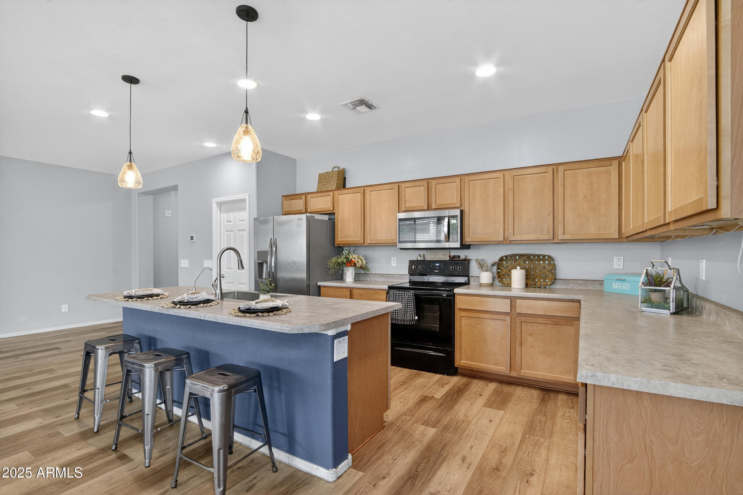 22484 E Calle De Flores --