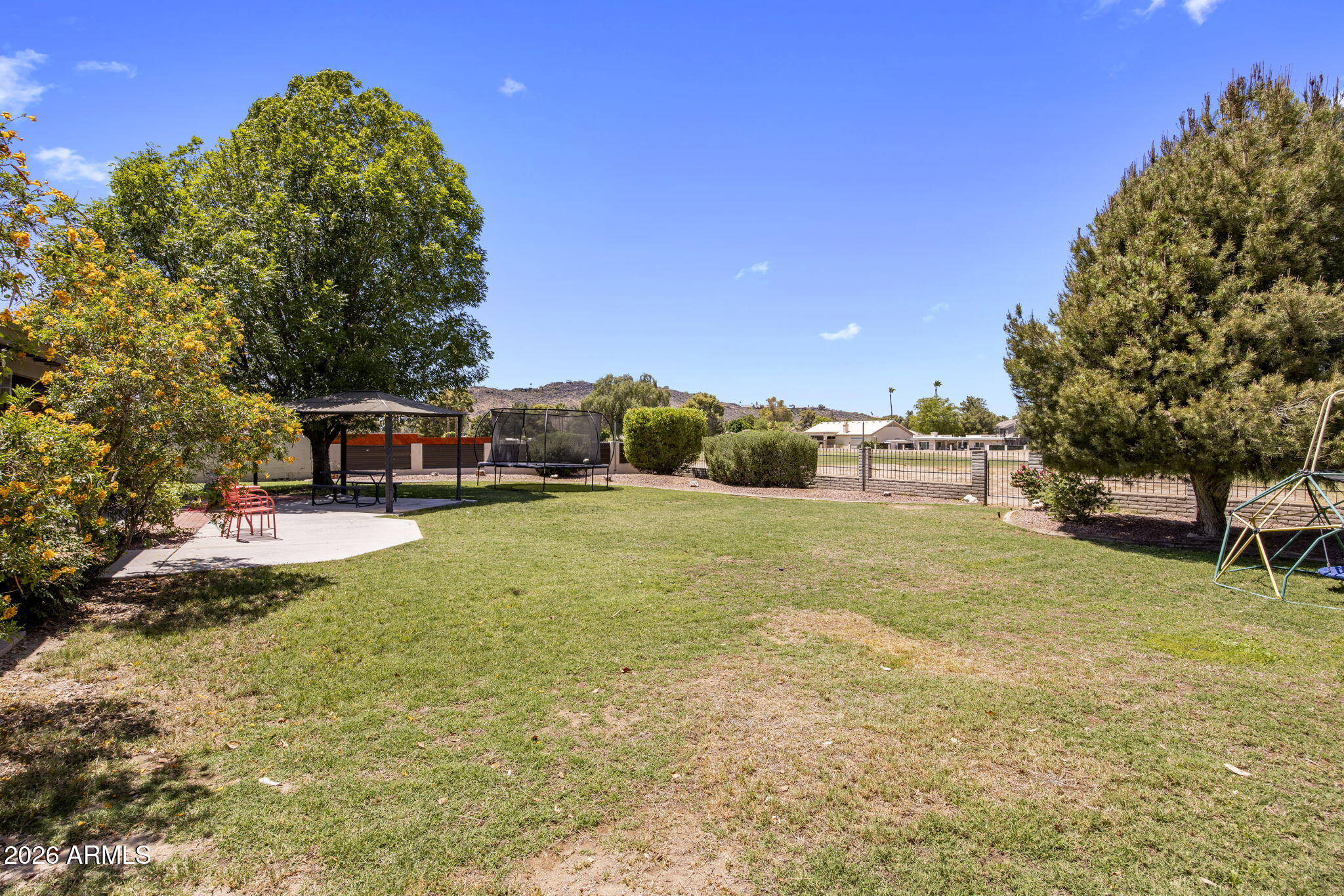 52 W THUNDERBIRD Road