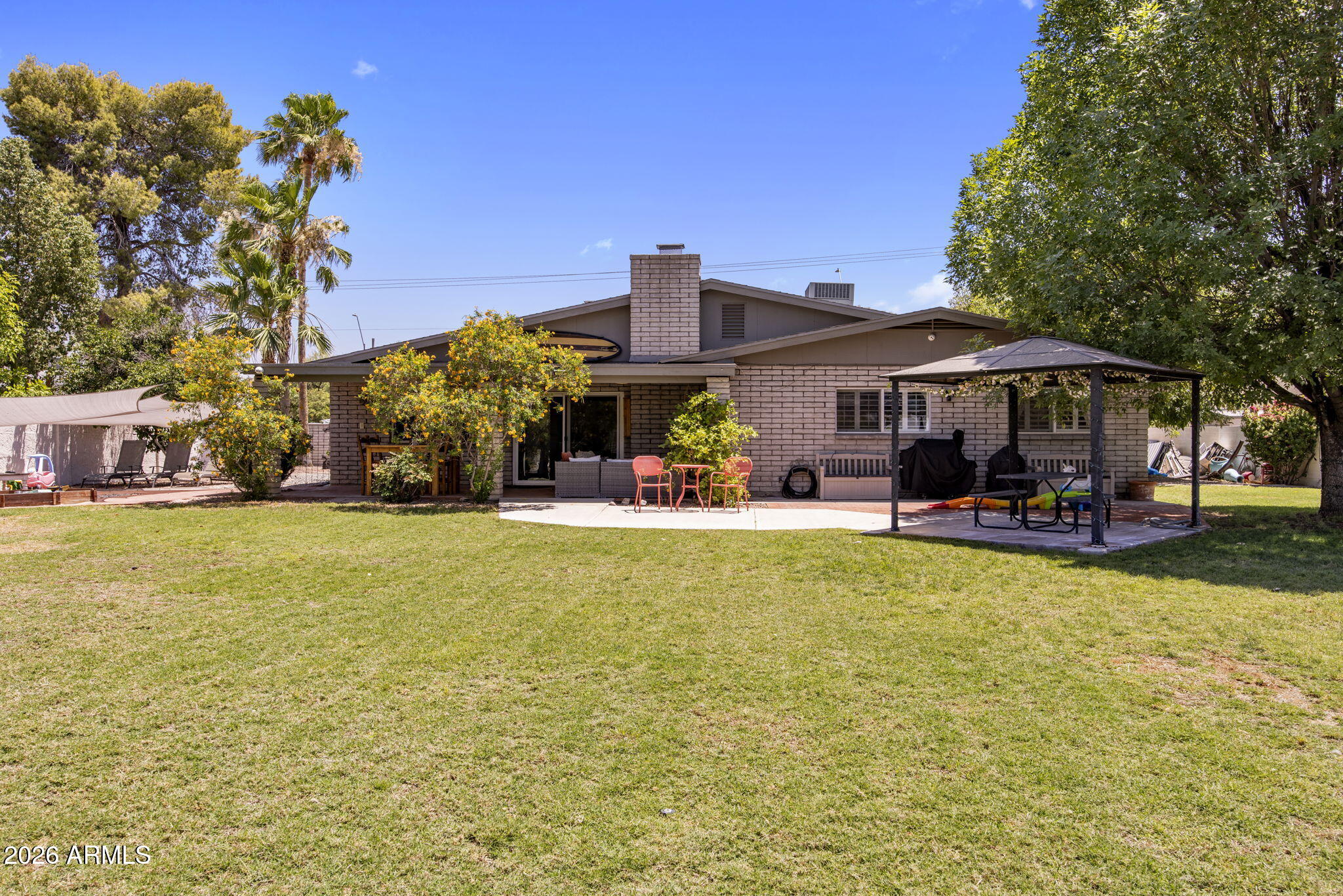 52 W THUNDERBIRD Road