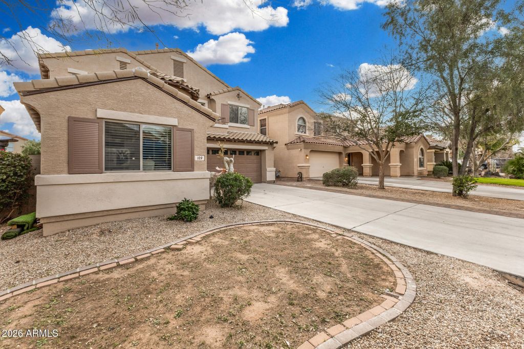 Photo of 109 W Gold Dust Way, San Tan Valley, AZ 85143 (MLS # 6983649)