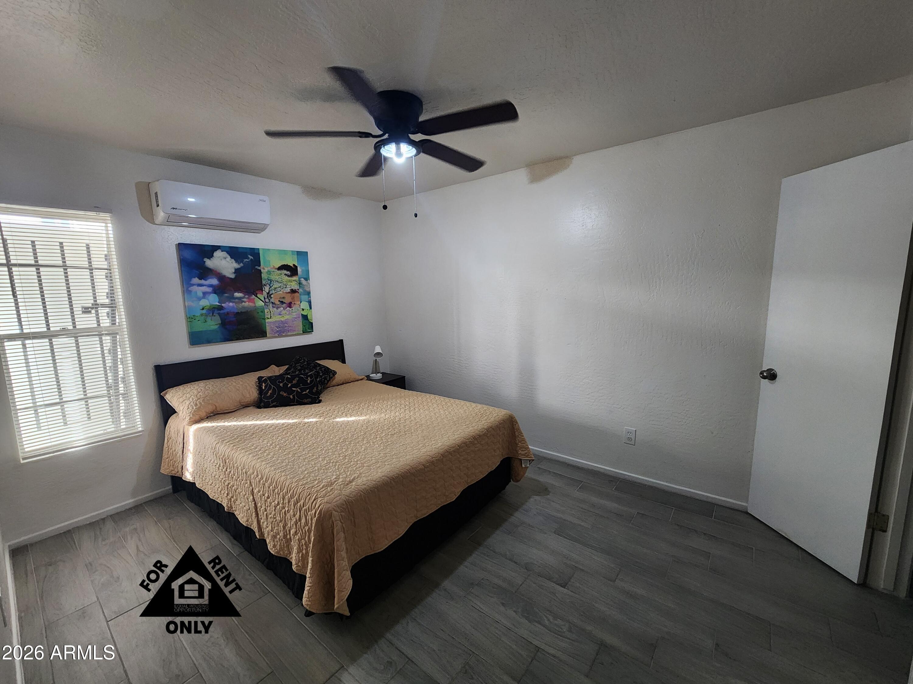 2001 W TURNEY Avenue 6