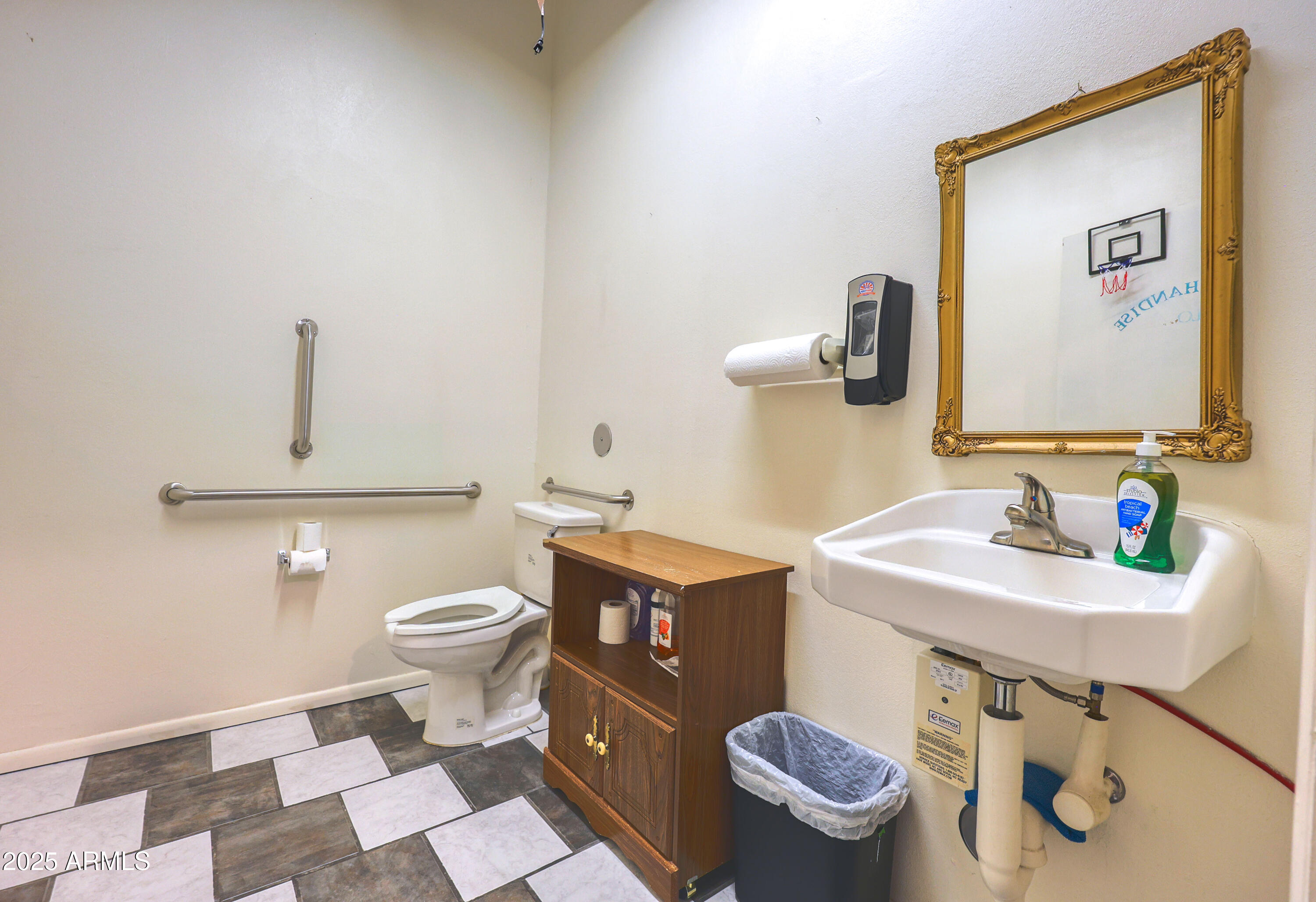 HUACHUCA VILLAGE RESUB - Commercial Sale