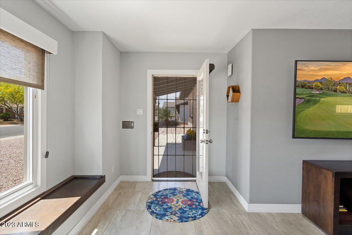 8240 E TURNEY Avenue