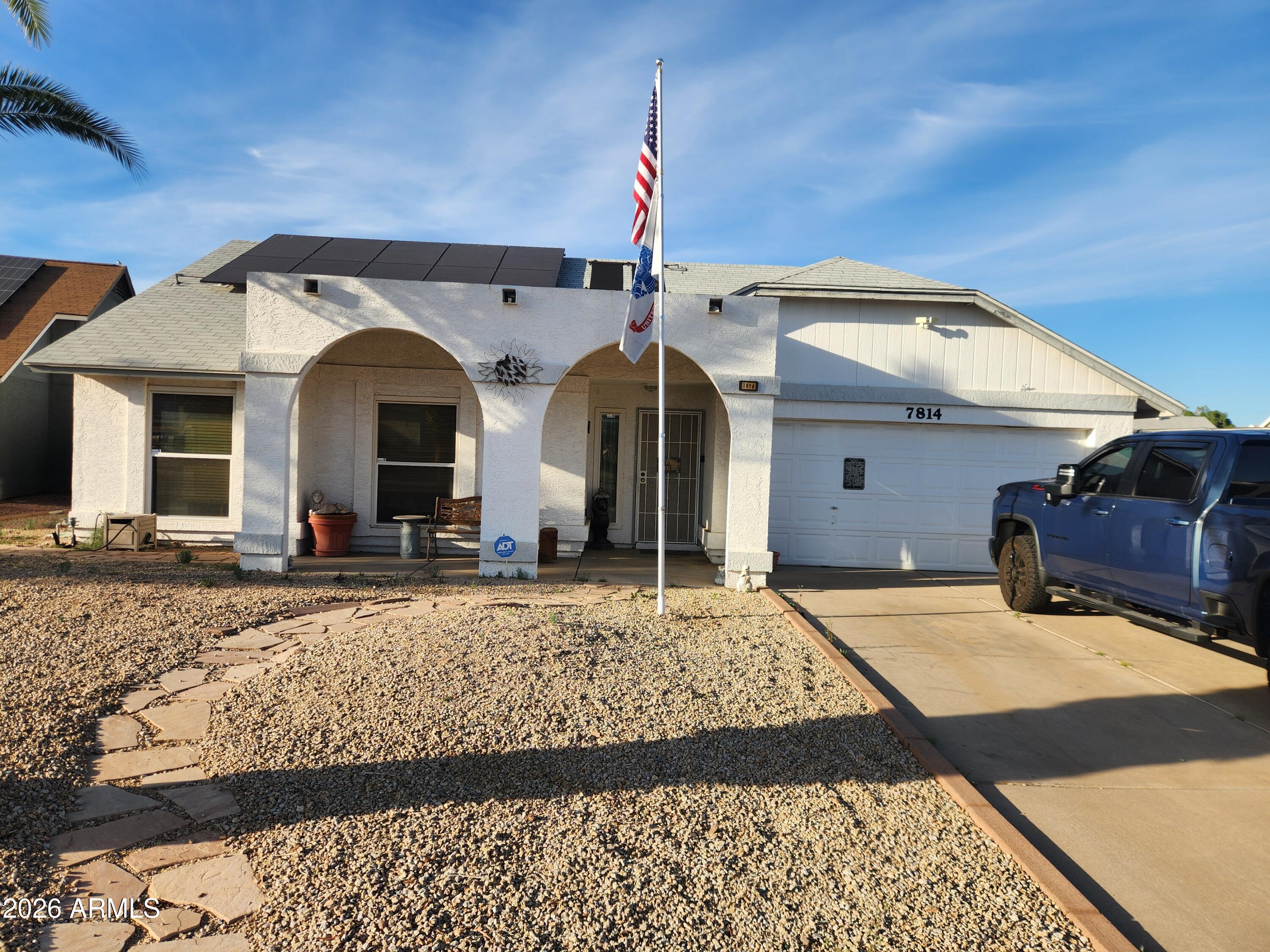 7814 W CHERRY HILLS Drive