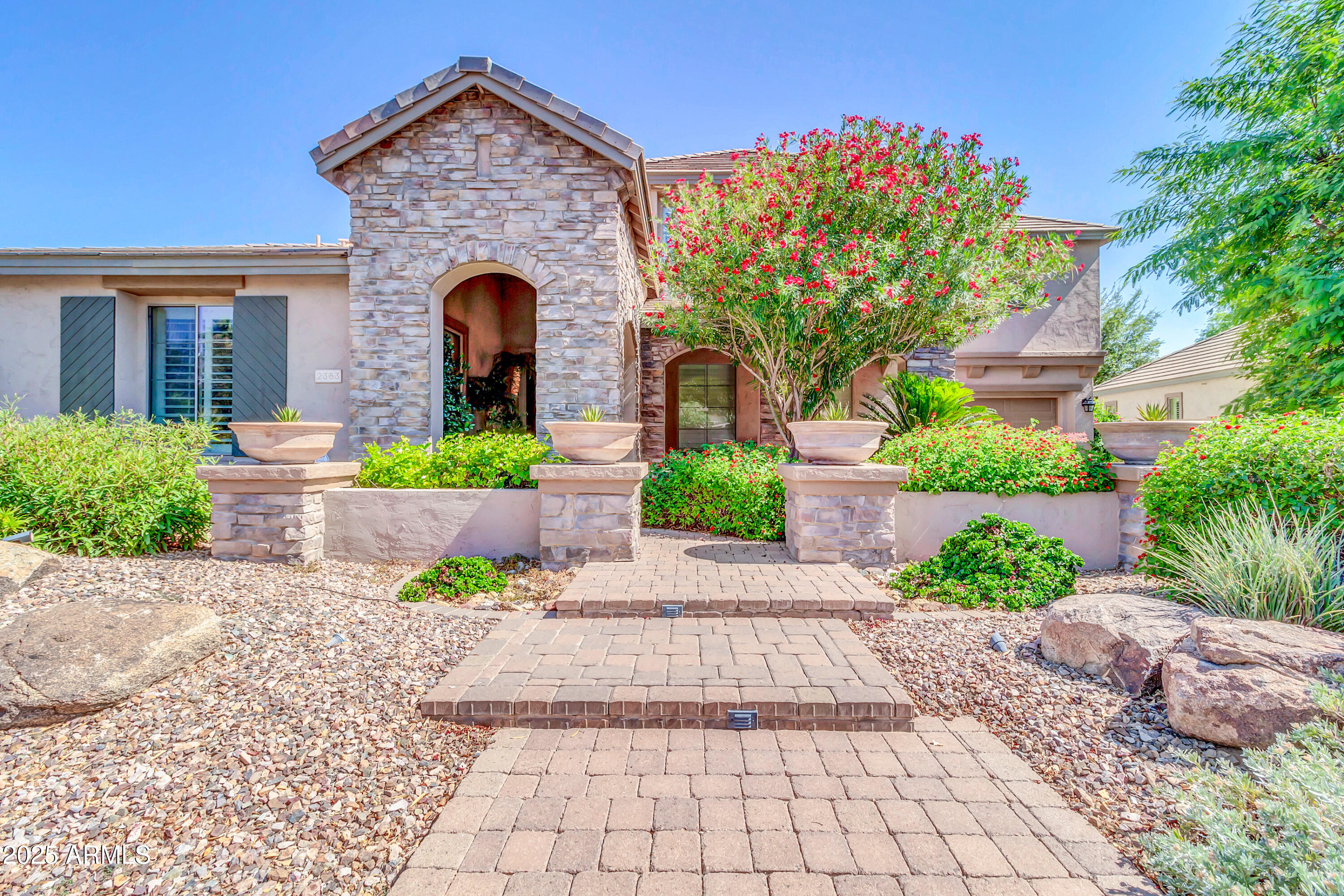 2383 E Zion Way