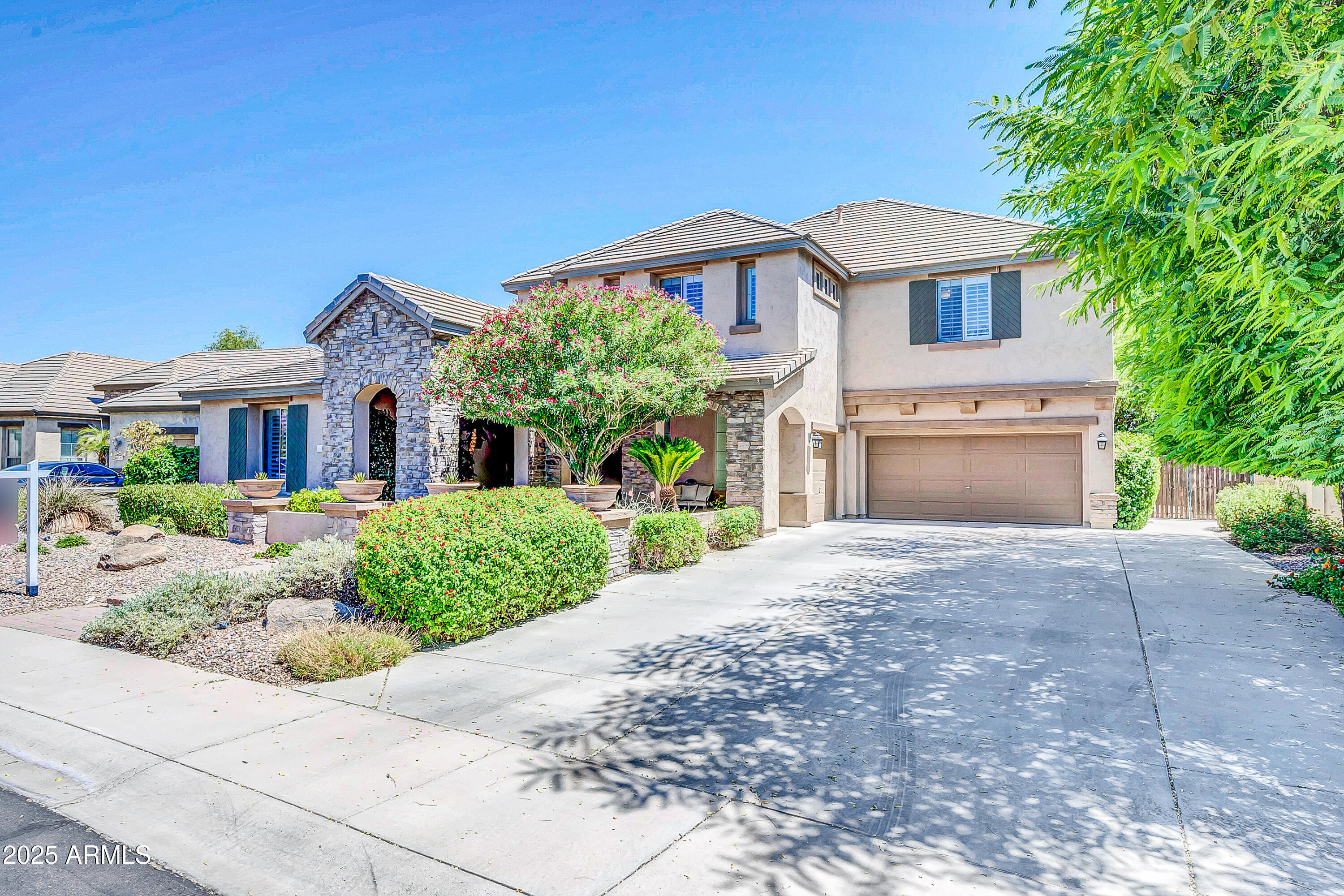 2383 E Zion Way