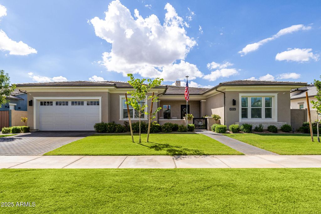 Photo of 3495 E Bloomfield Parkway, Gilbert, AZ 85296 (MLS # 6918983)