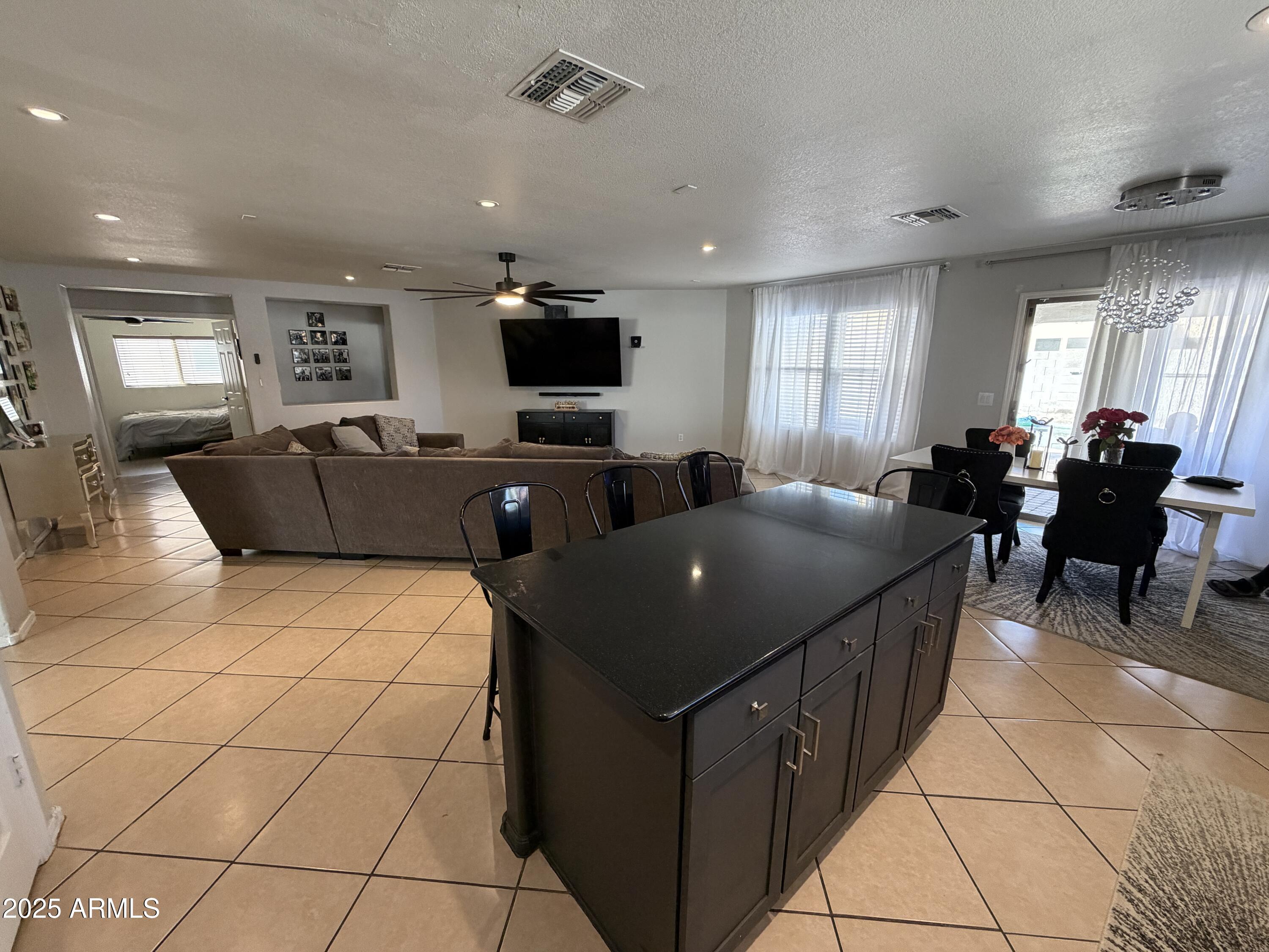 3114 W CAVEDALE Drive
