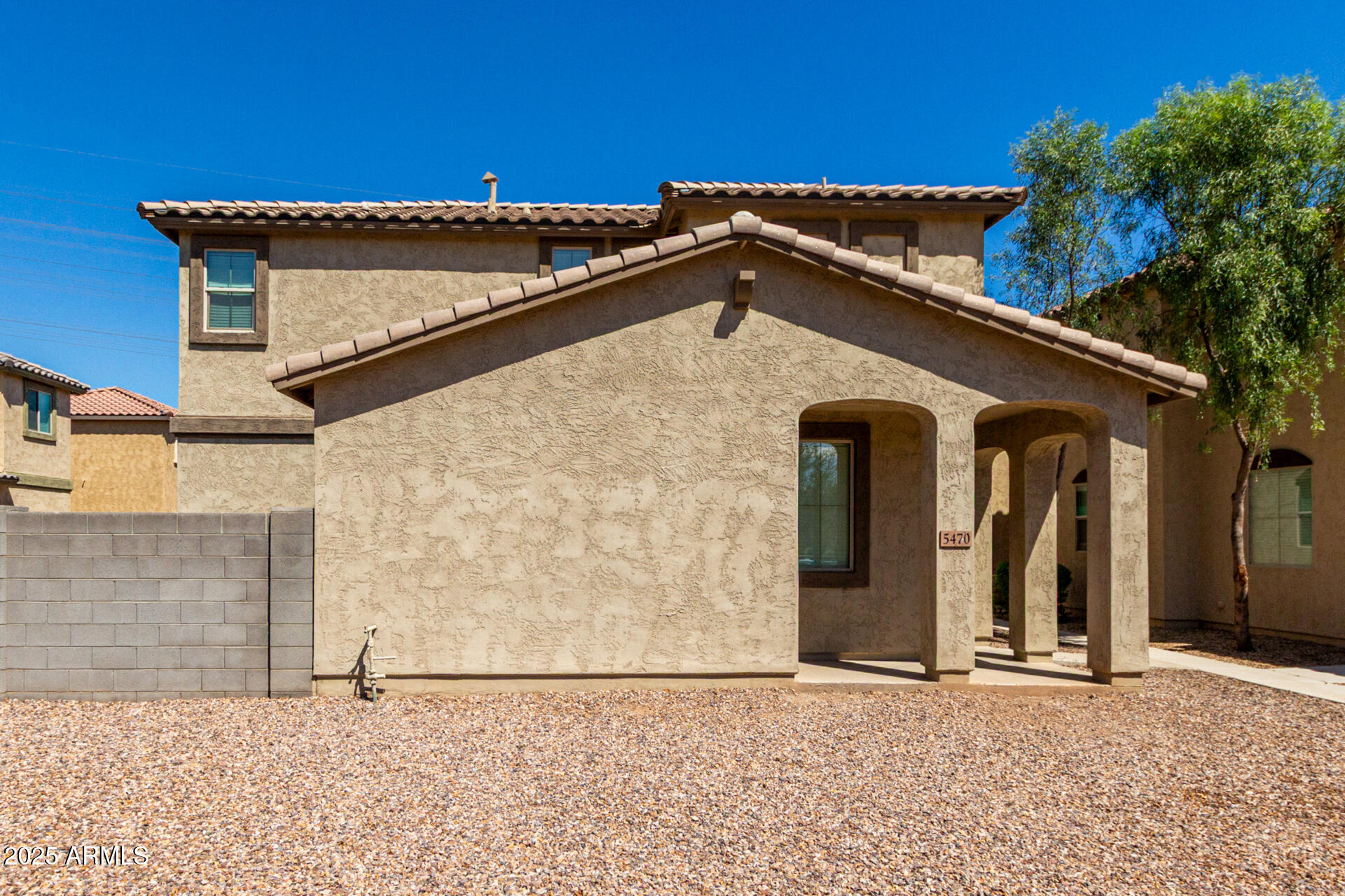 5470 W FULTON Street