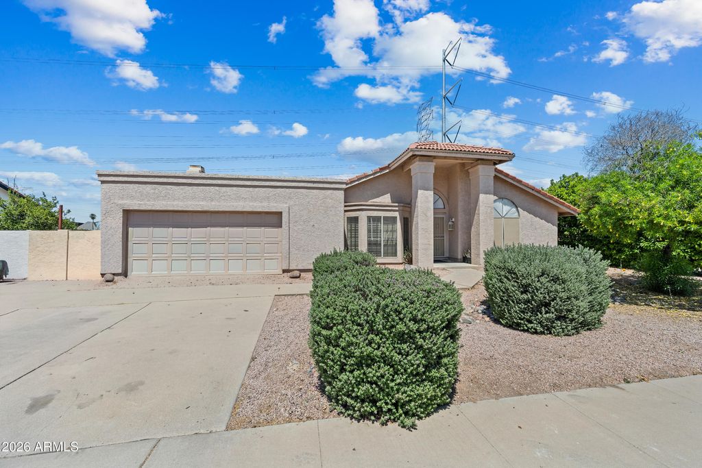 Photo of 410 W Boxelder Place, Chandler, AZ 85225 (MLS # 7015965)