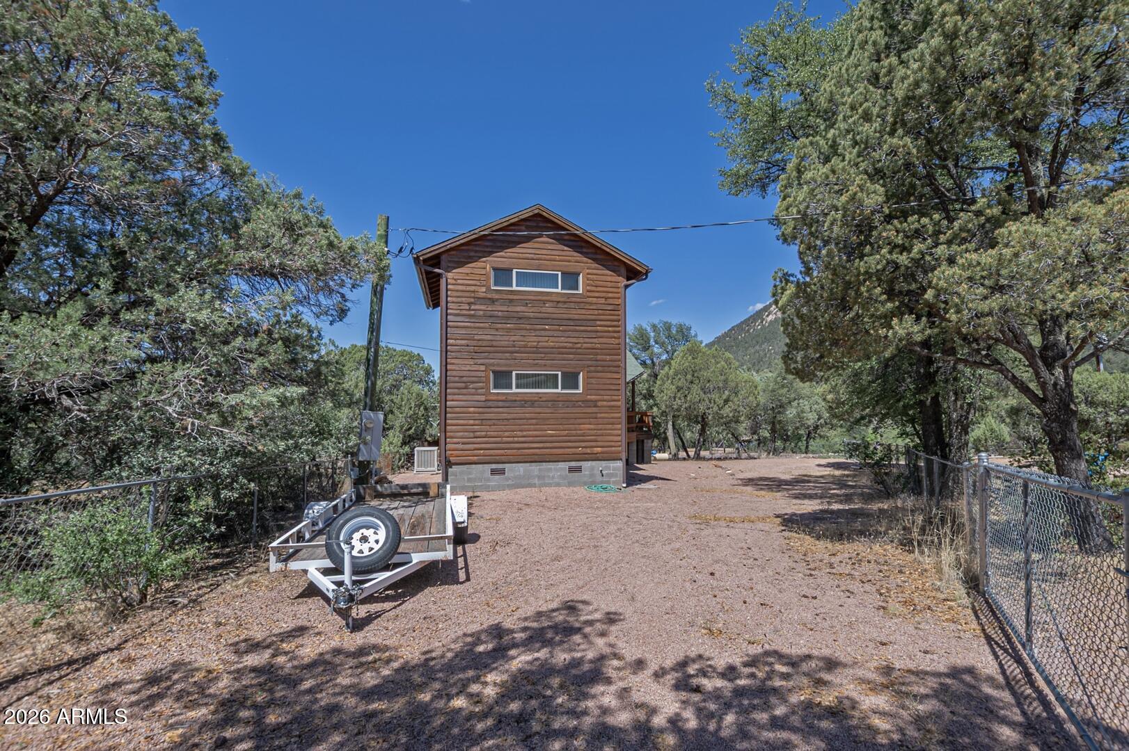 259 W BUCKSKIN Road