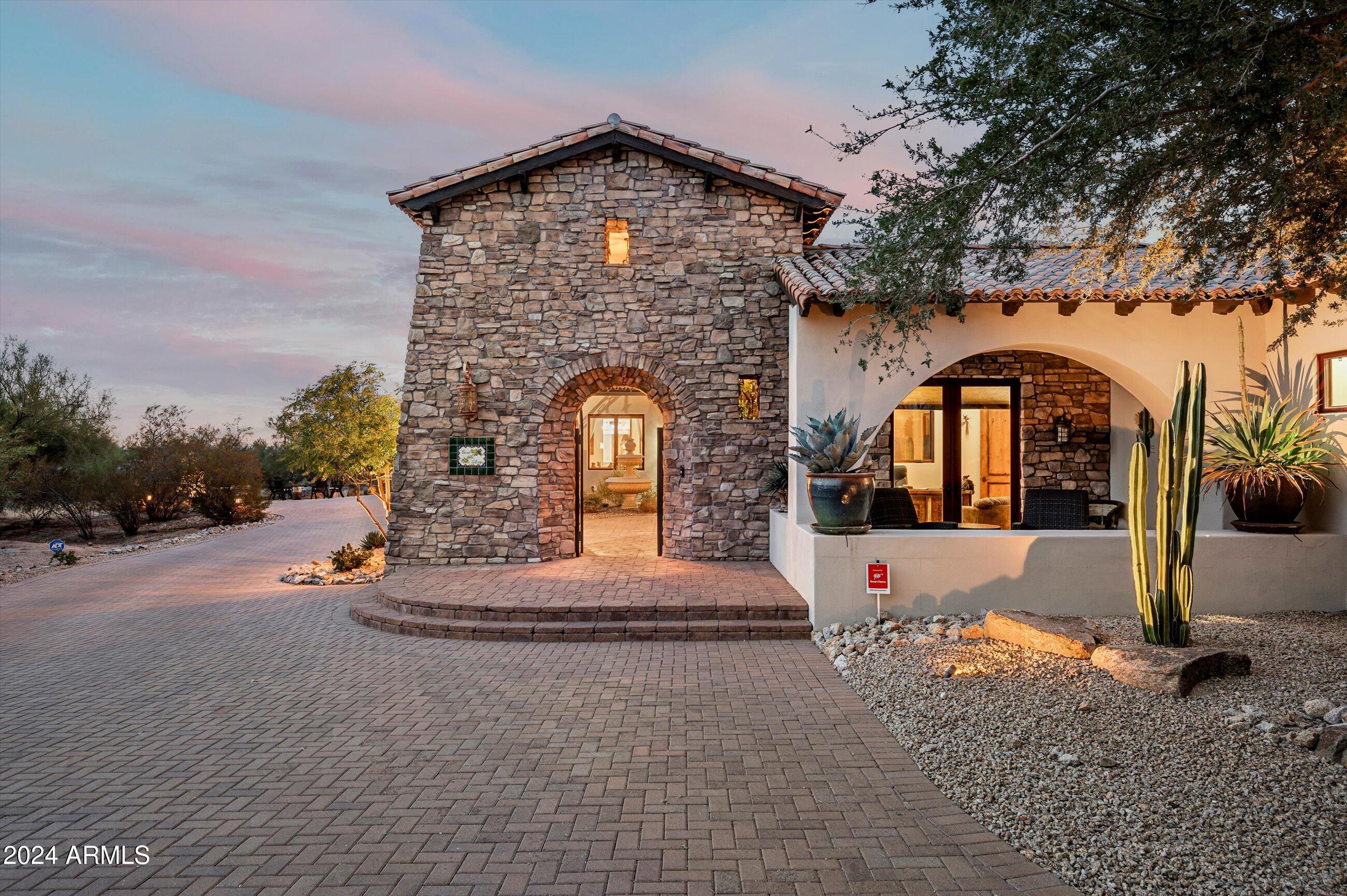 CAVE CREEK SOUTH 40 MCR 050945, Lot 12 - Residential