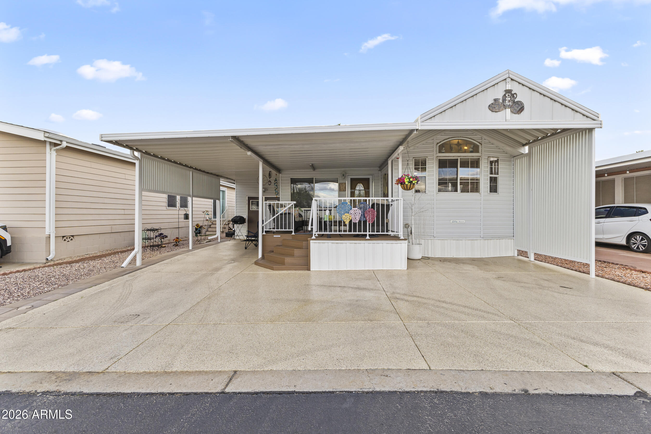 17200 W BELL Road 548