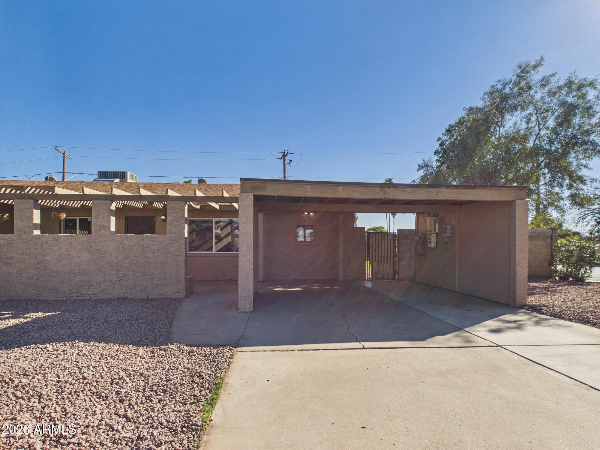 2049 W JOAN DE ARC Avenue