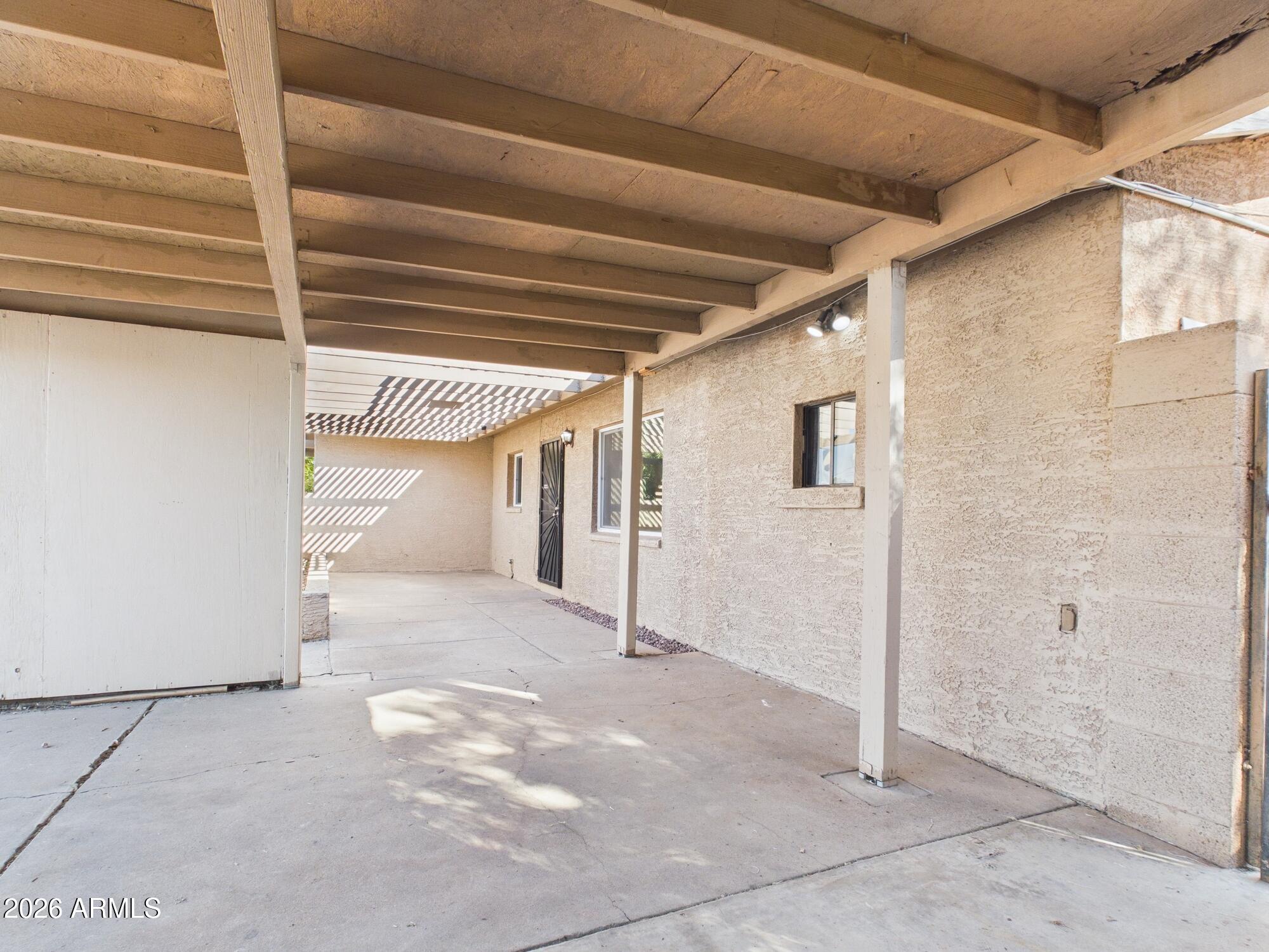 2049 W JOAN DE ARC Avenue