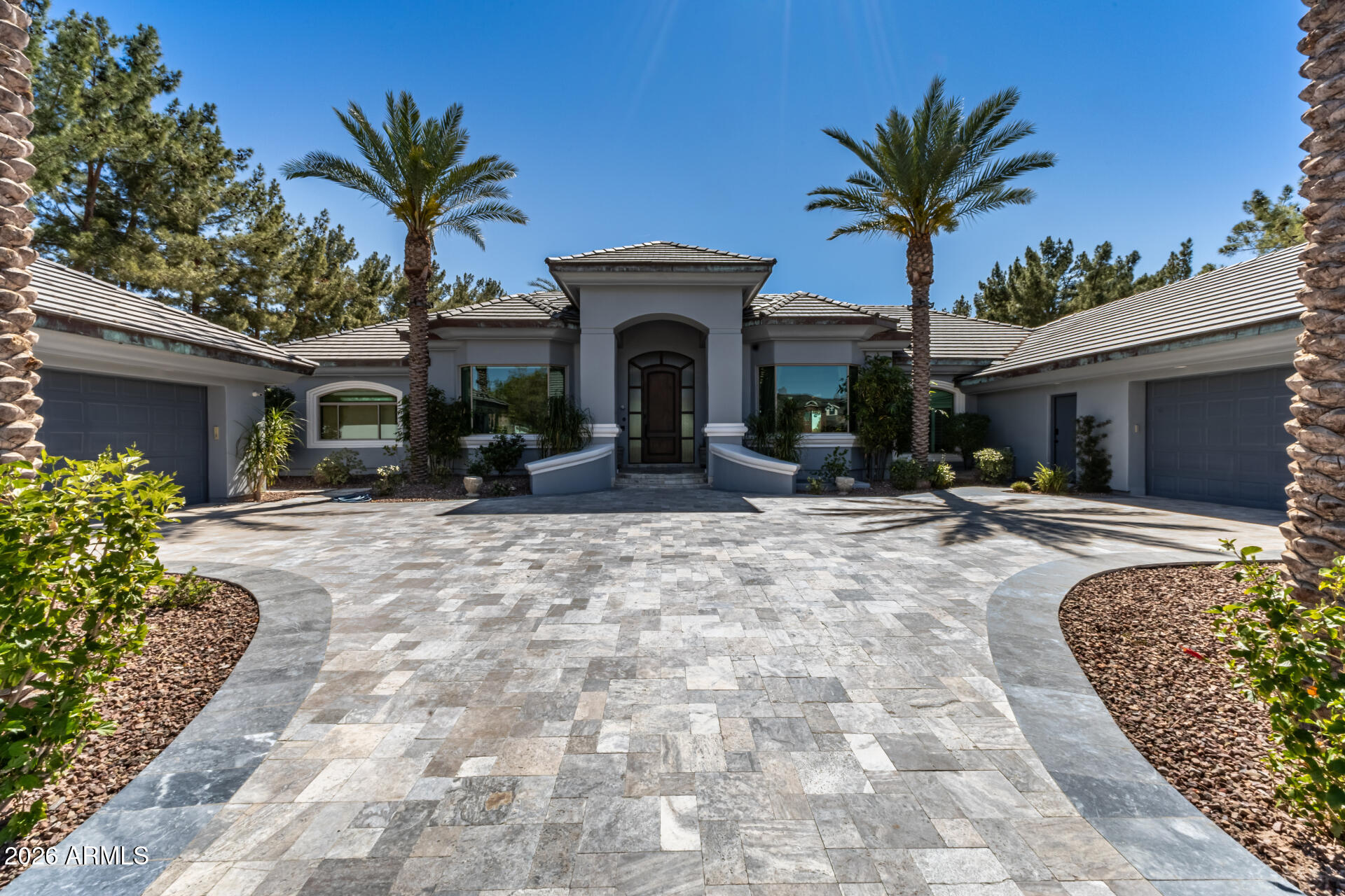 1711 E LOCKWOOD Street