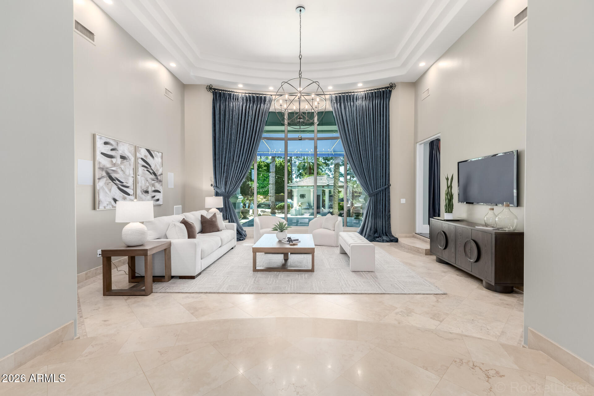 1711 E LOCKWOOD Street