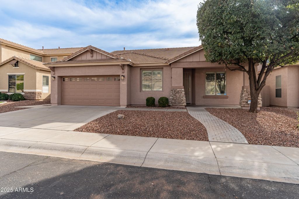 Photo of 5929 W Park View Lane, Glendale, AZ 85310 (MLS # 6961308)