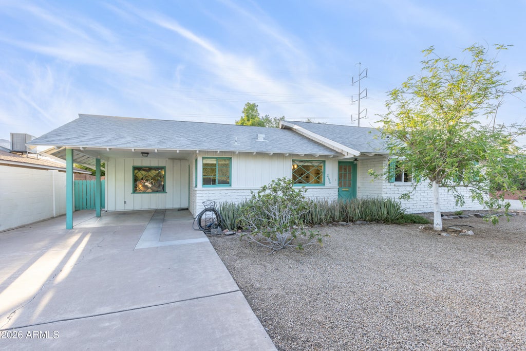 Photo of 2156 S Hu Esta Drive, Tempe, AZ 85282 (MLS # 7088855)