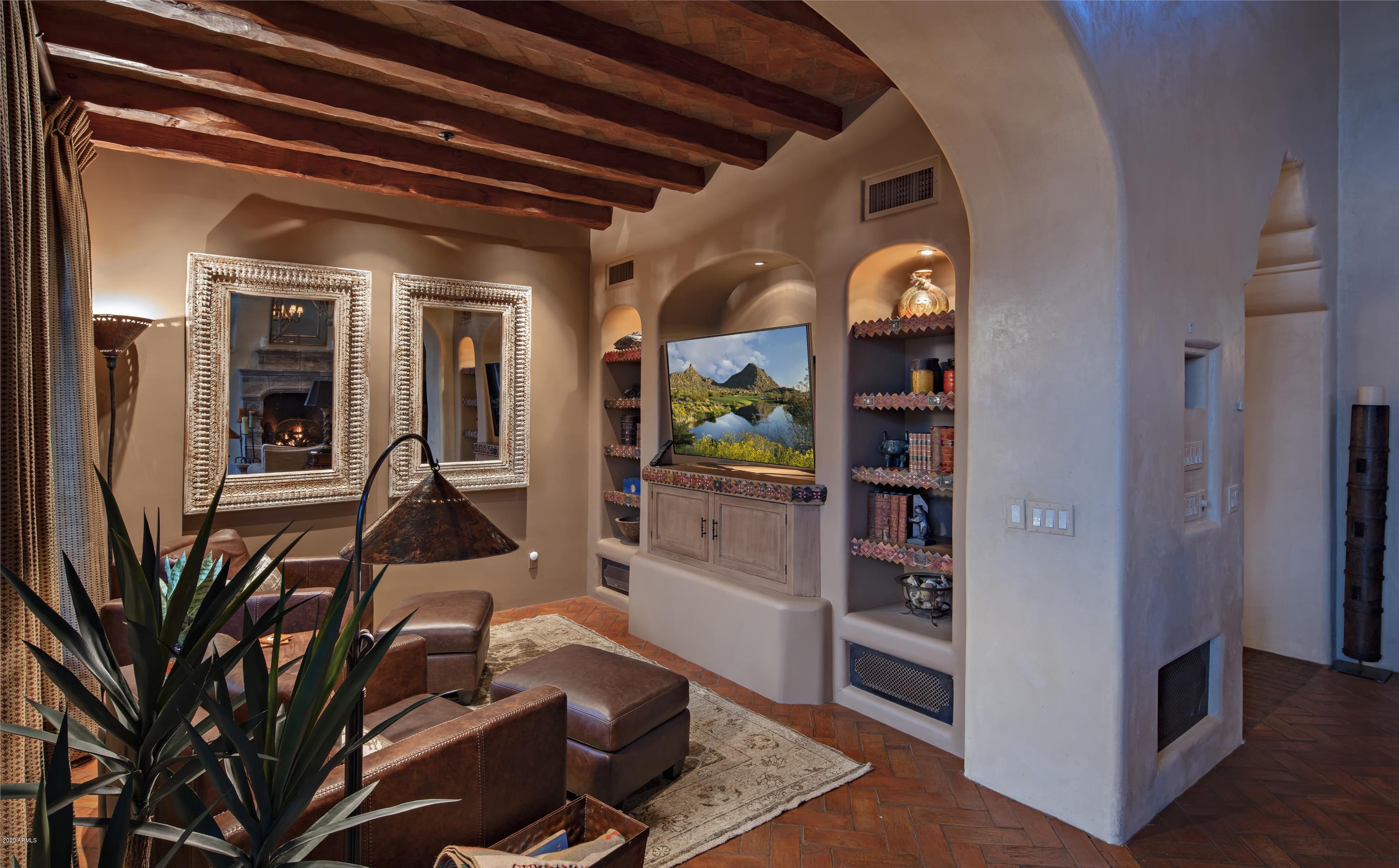 ESTANCIA - Residential