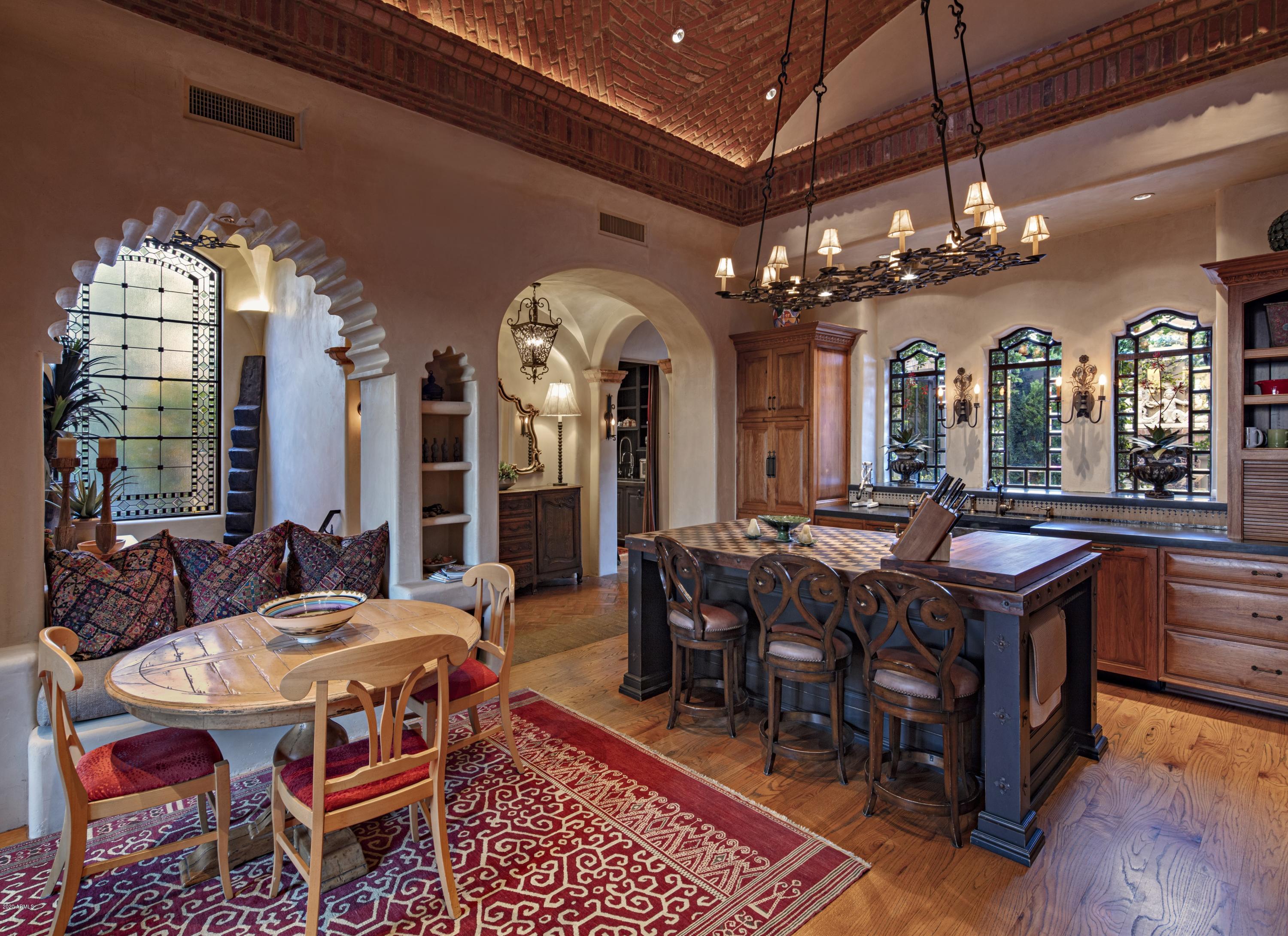 ESTANCIA - Residential