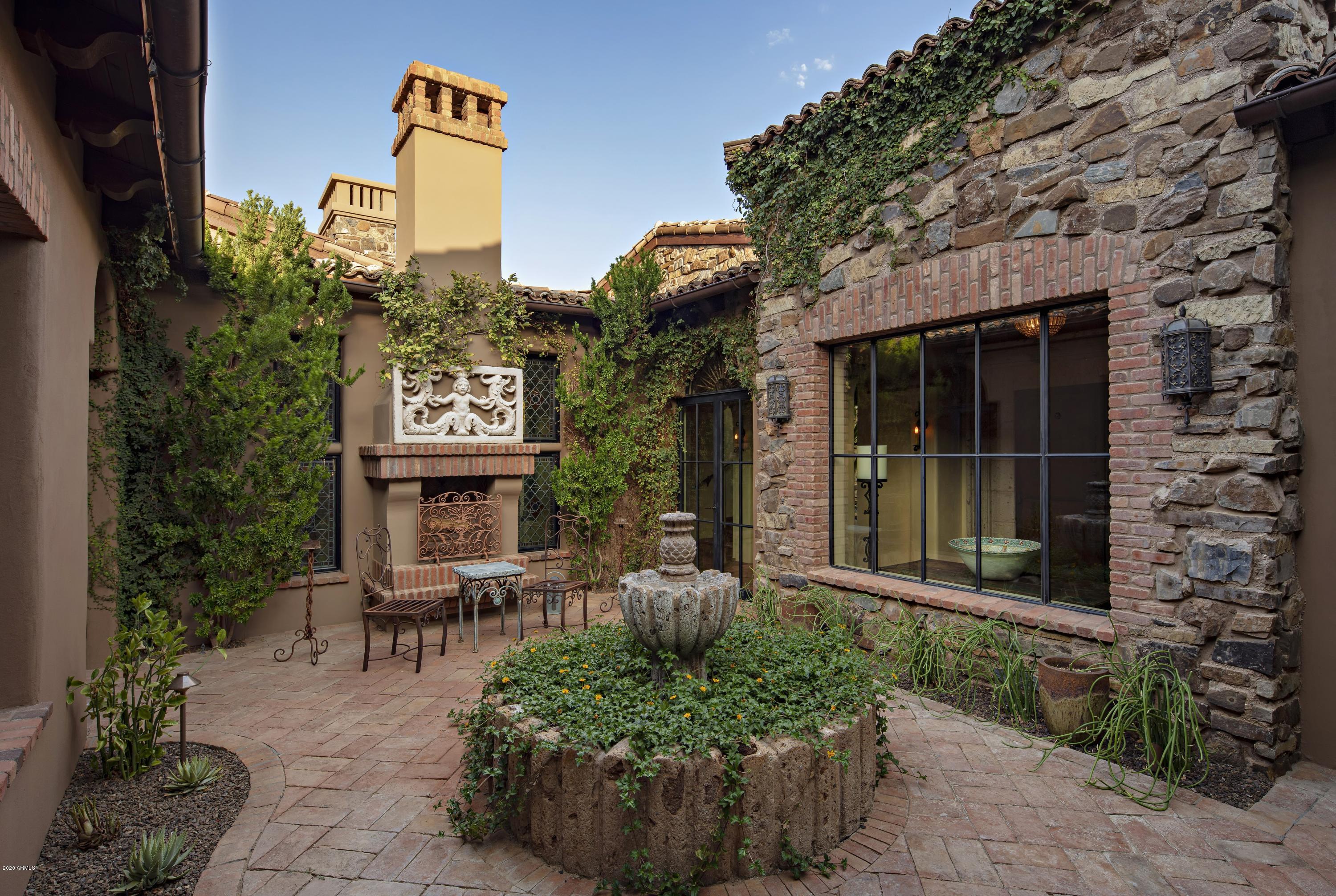 ESTANCIA - Residential