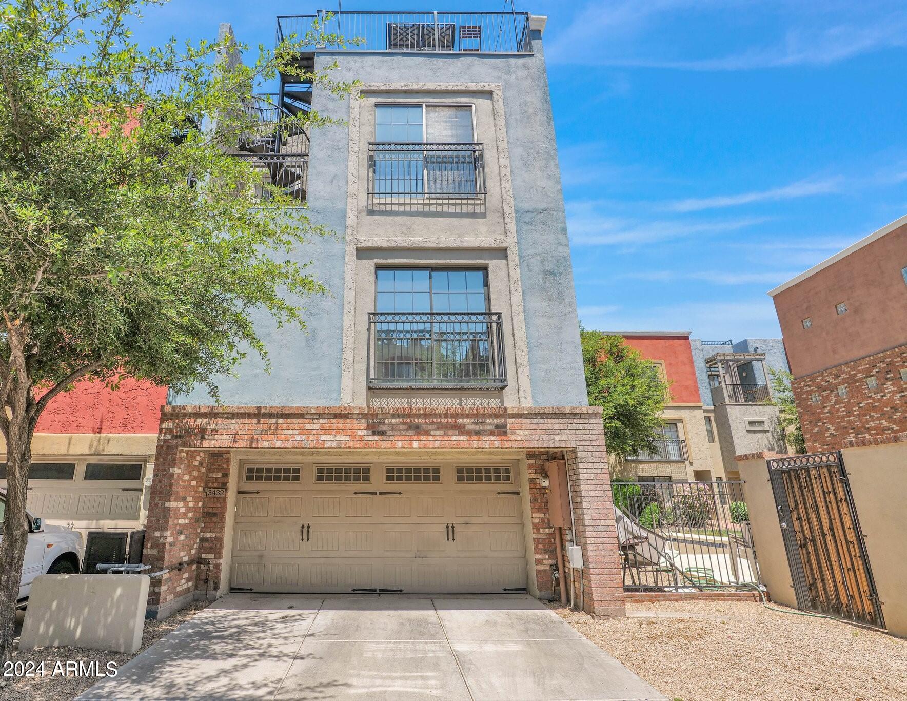 3432 E LANCE Lane