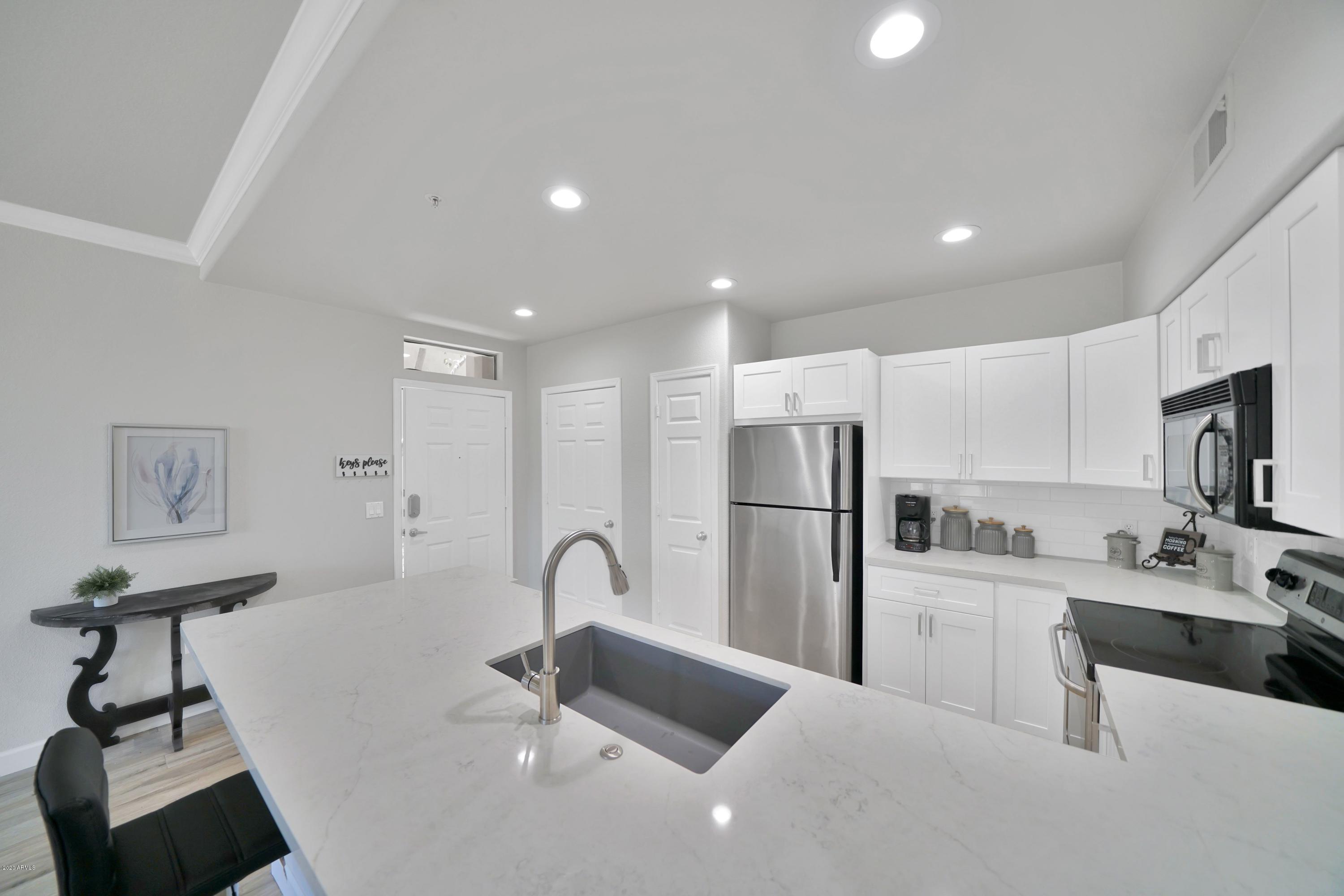 20100 N 78TH Place 1022