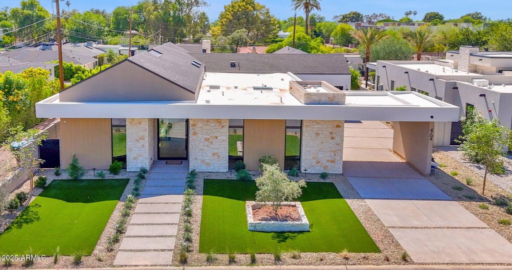 Photo of 4704 N 40th Place, Phoenix, AZ 85018 (MLS # 6977447)